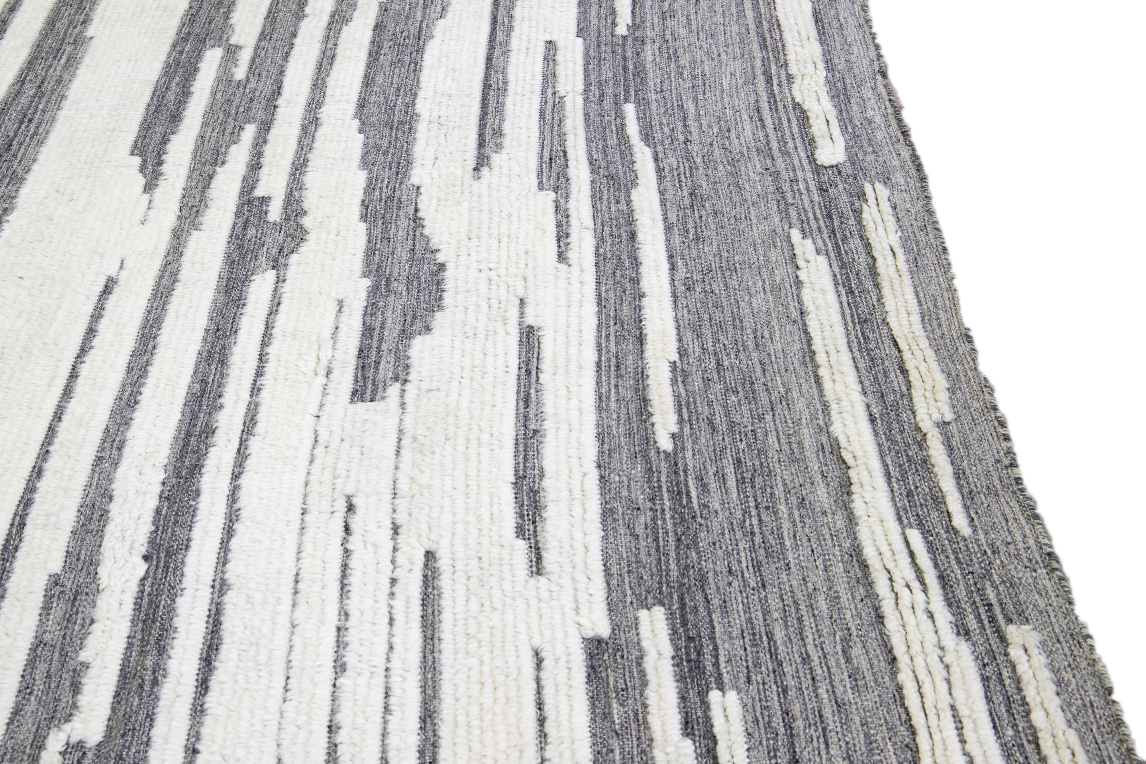 Gray Modern Moroccan Style Handmade Abstract Oversize Wool Rug by Apadana For Sale 2