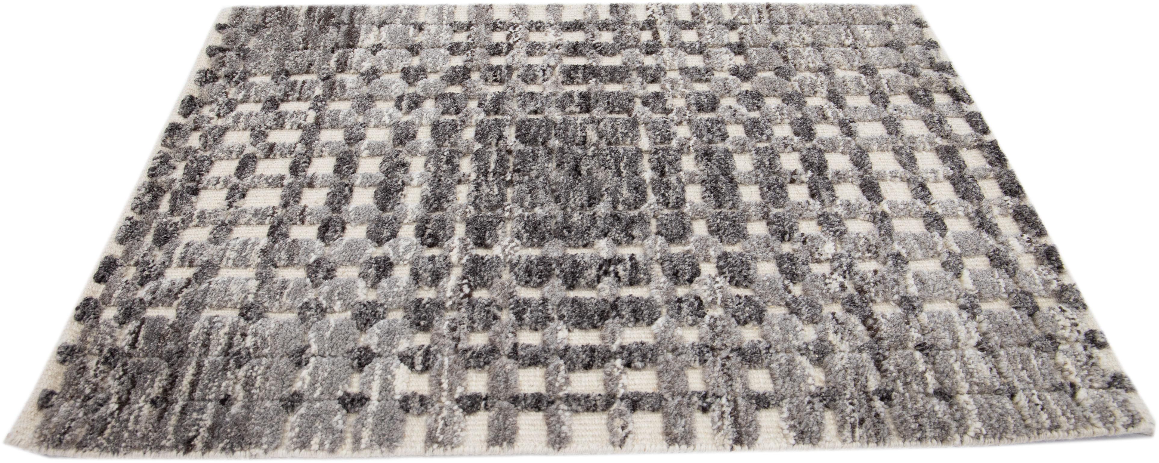 Indian Gray Modern Moroccan Style Handmade Custom Wool Rug For Sale