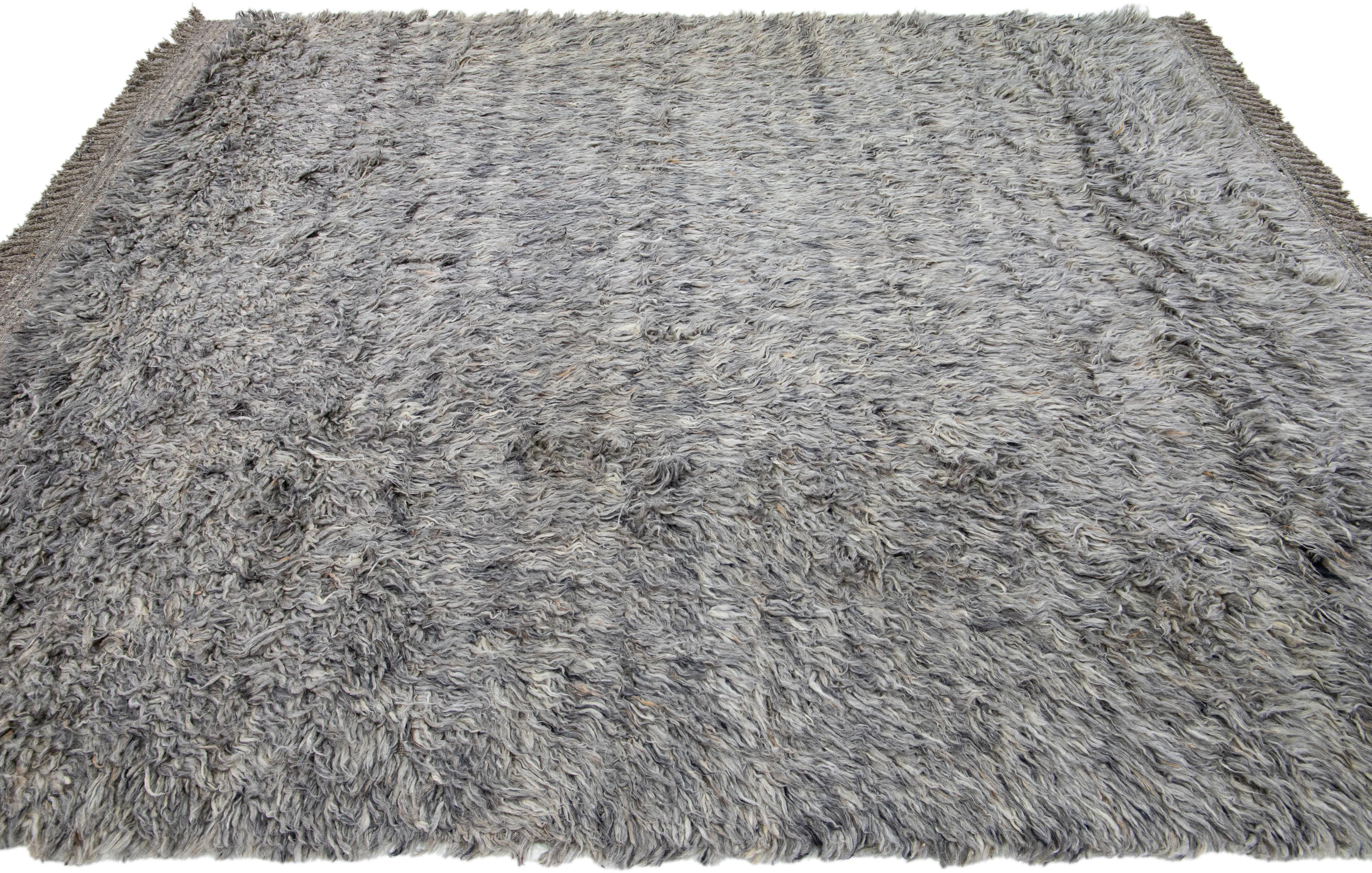 Indian Gray Modern Moroccan Style Shaggy Wool Area Rug  For Sale