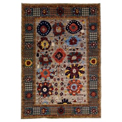 Tapis en laine gris moderne de style Serapi fait à la main avec motifs floraux