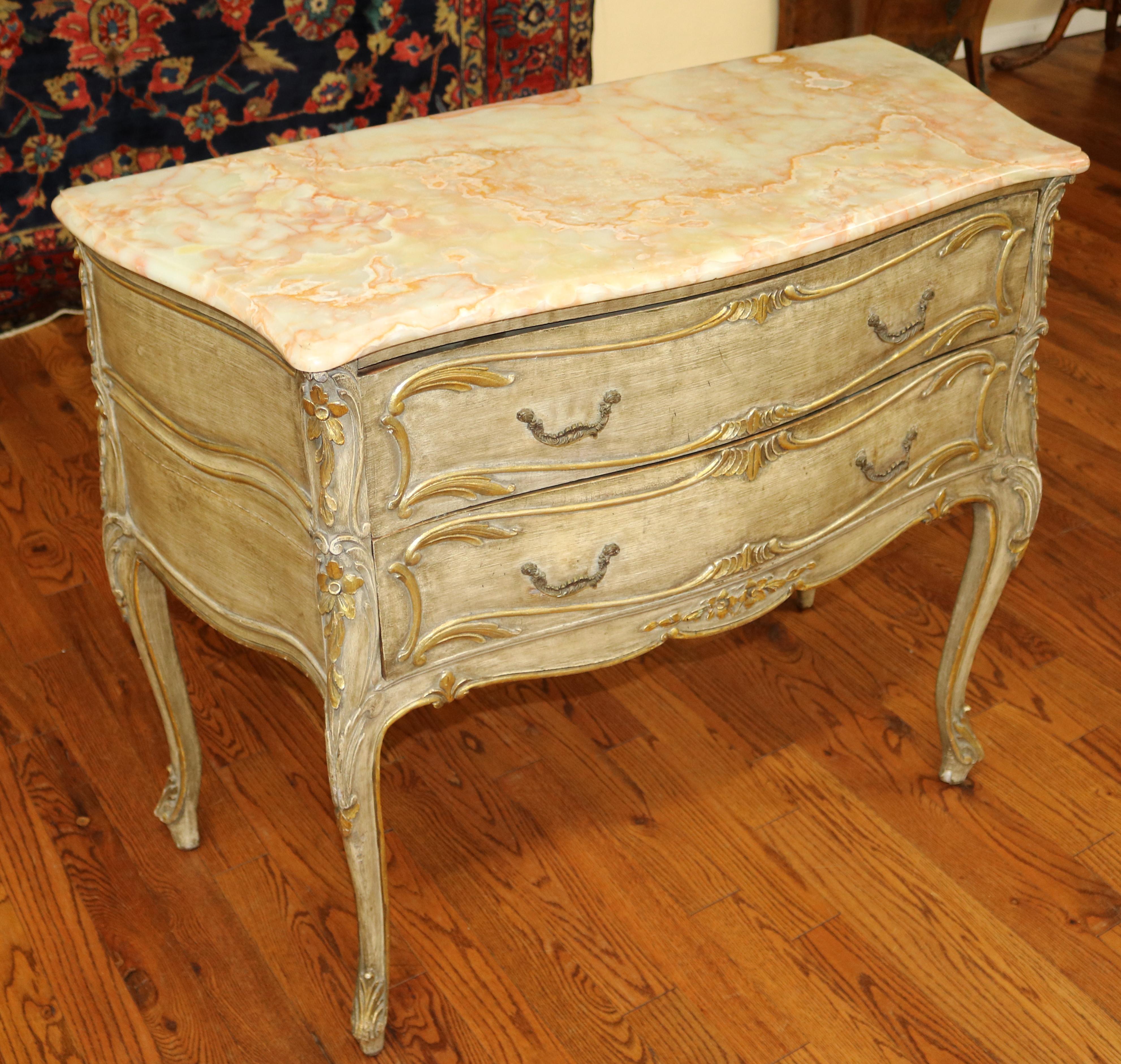 Gray Onyx Top Gustavian Style Chest of Drawers Dresser Commode  In Good Condition For Sale In Long Branch, NJ