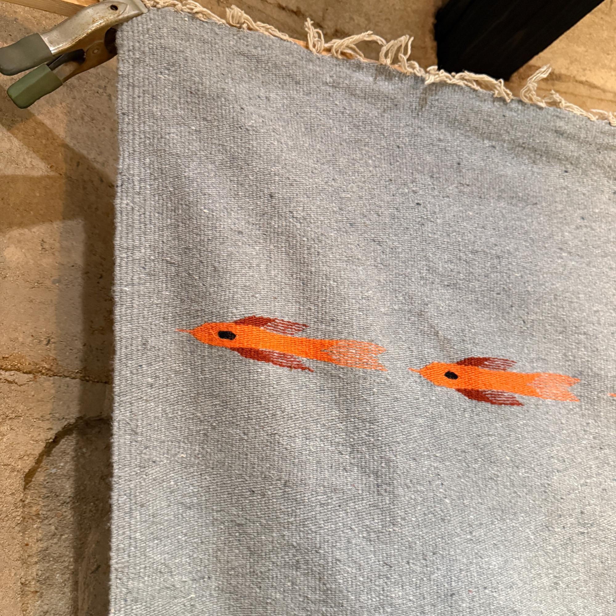 Manta Pez de Lana Gris Naranja Vintage en Bueno estado para la venta en Chula Vista, CA