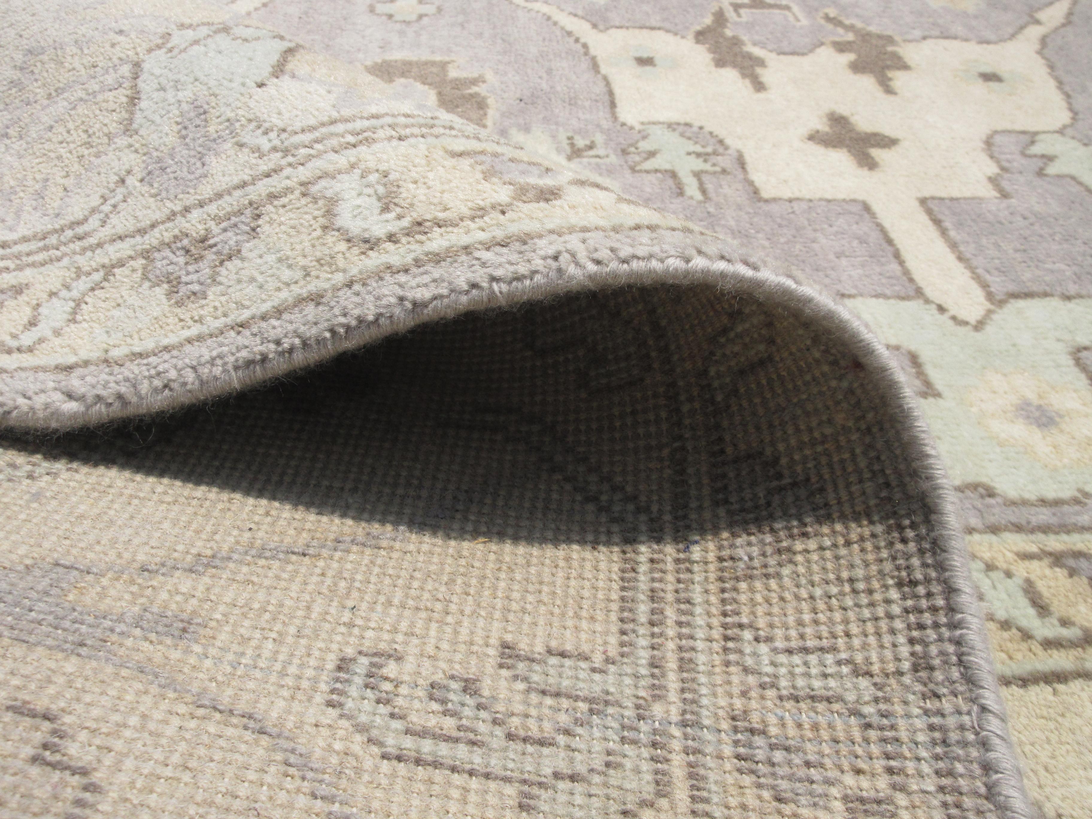 Lana Gray Oushak in vendita