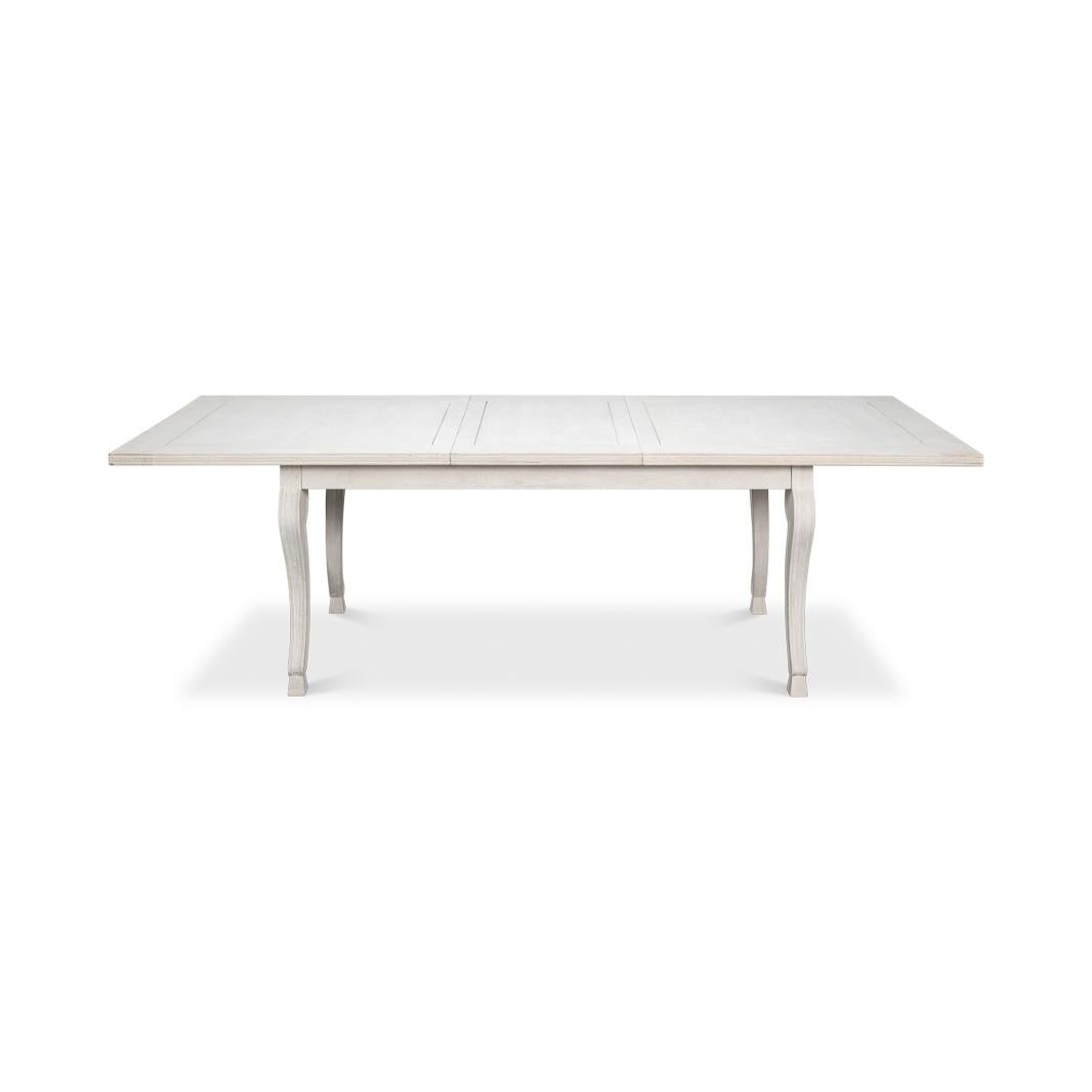 Asiatique Table de salle à manger française peinte en gris en vente