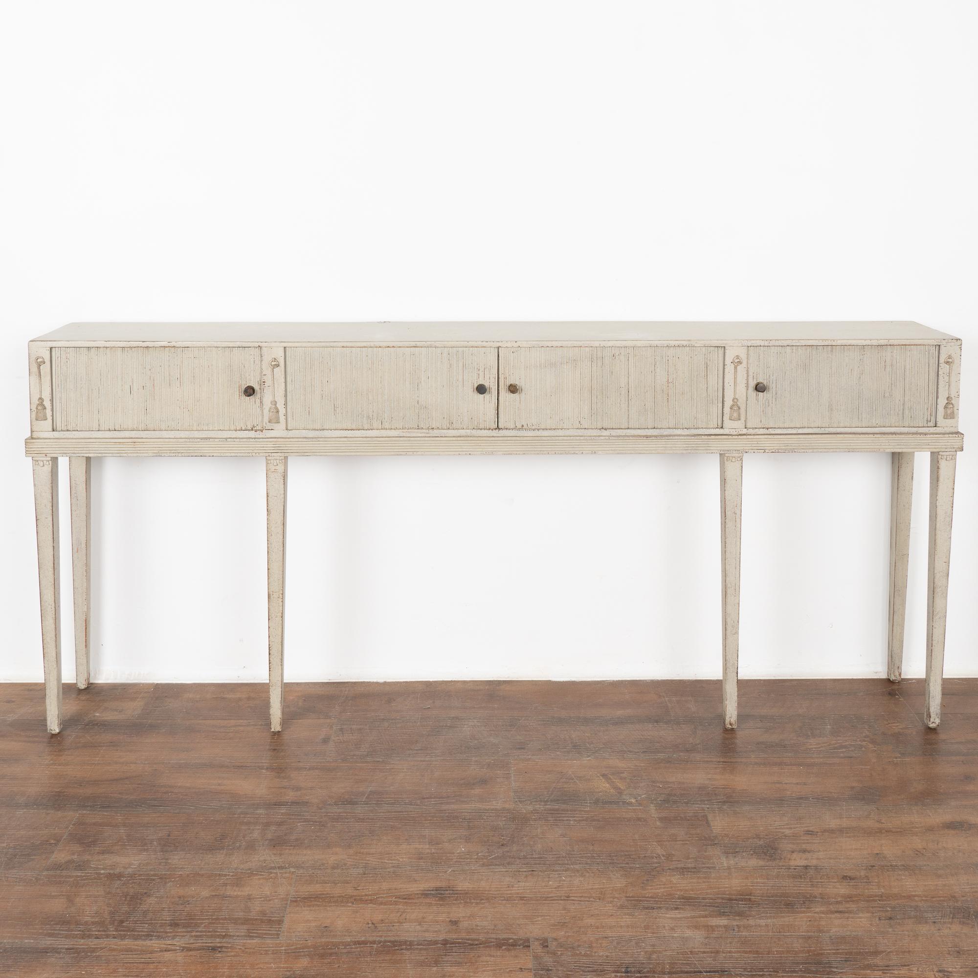 Gray Painted Gustavian Style Sideboard Console, Sweden circa 1900's In Good Condition In Round Top, TX