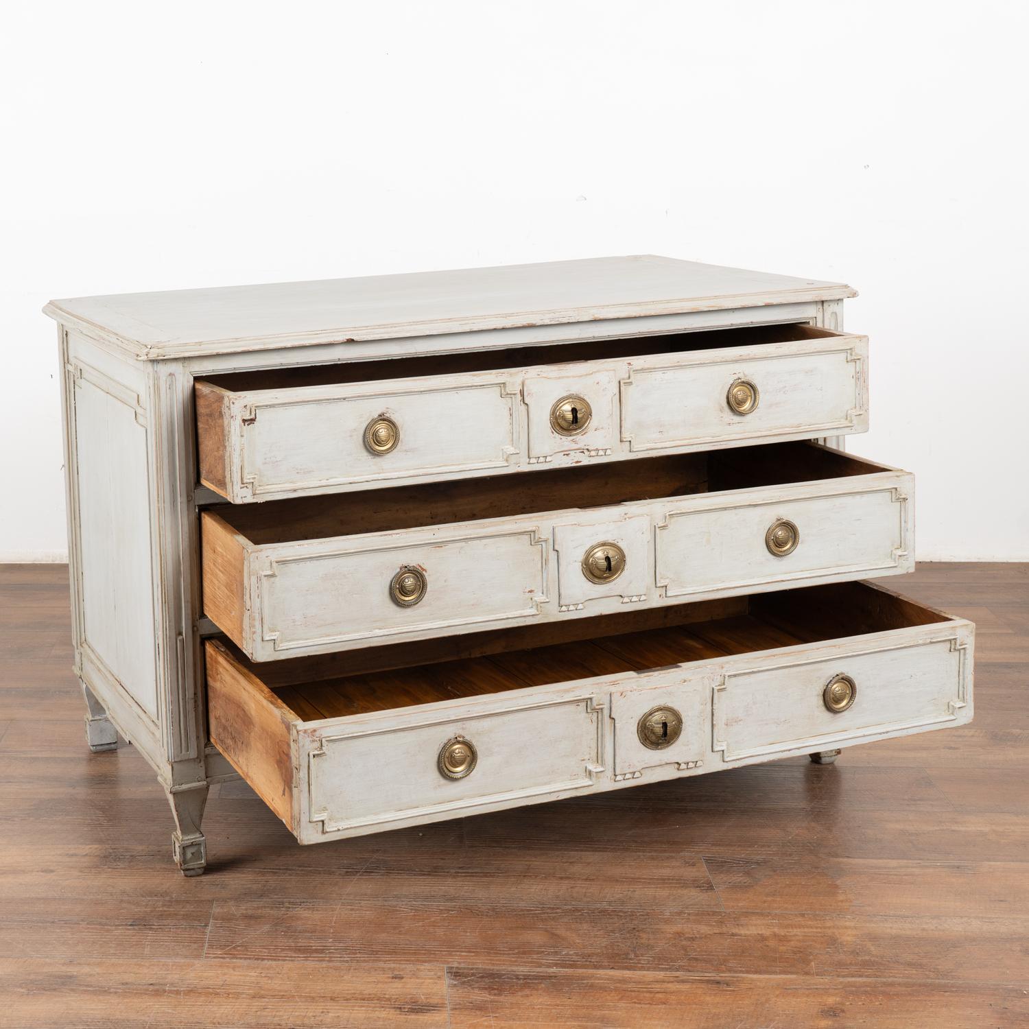 French Provincial Gray Painted Large Chest of Three Drawers, France circa 1820-40 For Sale