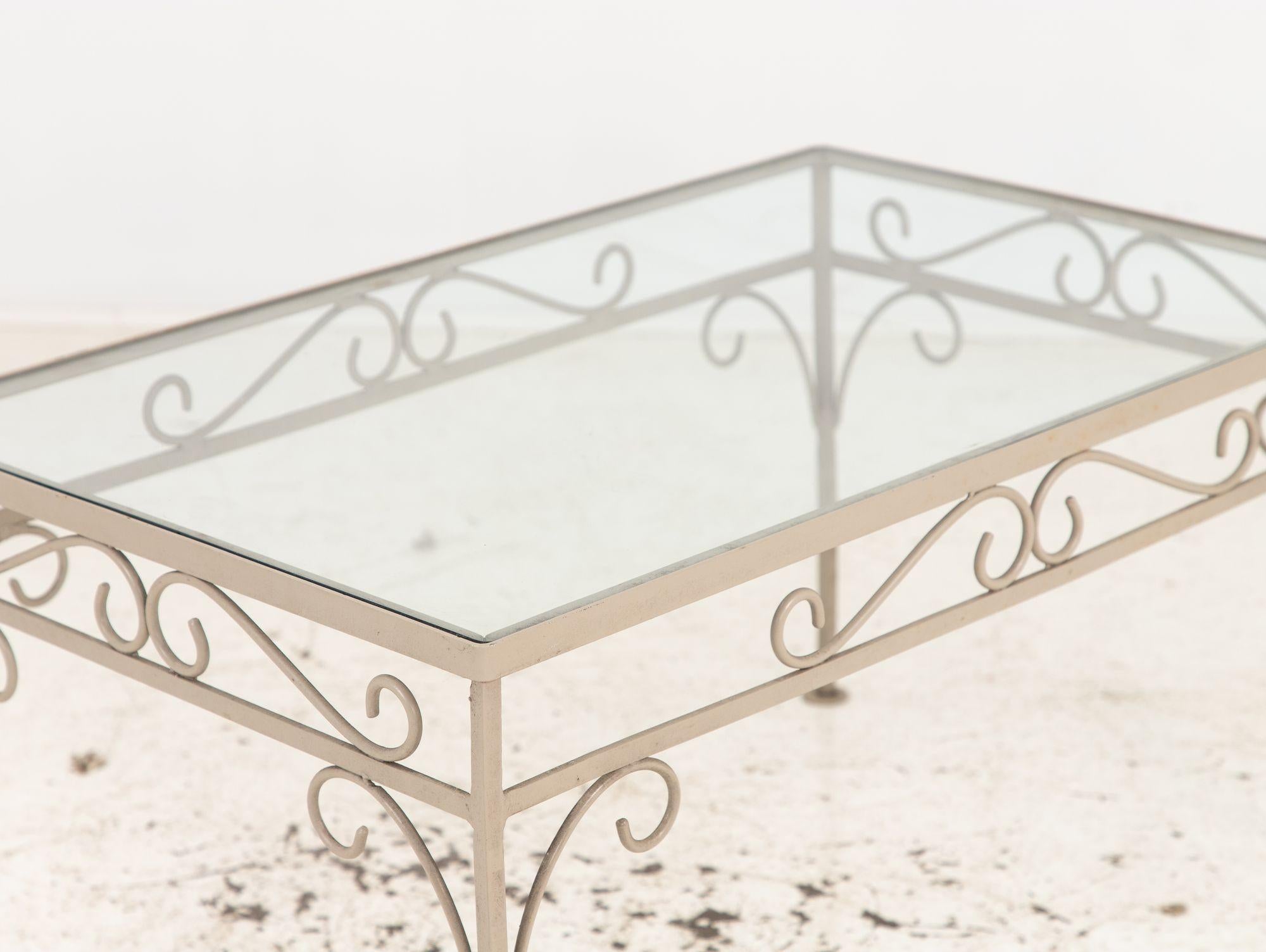 20th Century Gray Painted Metal Cocktail Garden Table For Sale