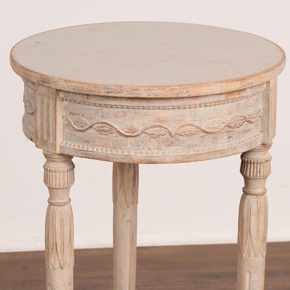 Gray Painted Small Round Gustavian Side Table, Sweden circa 1890 In Good Condition In Round Top, TX