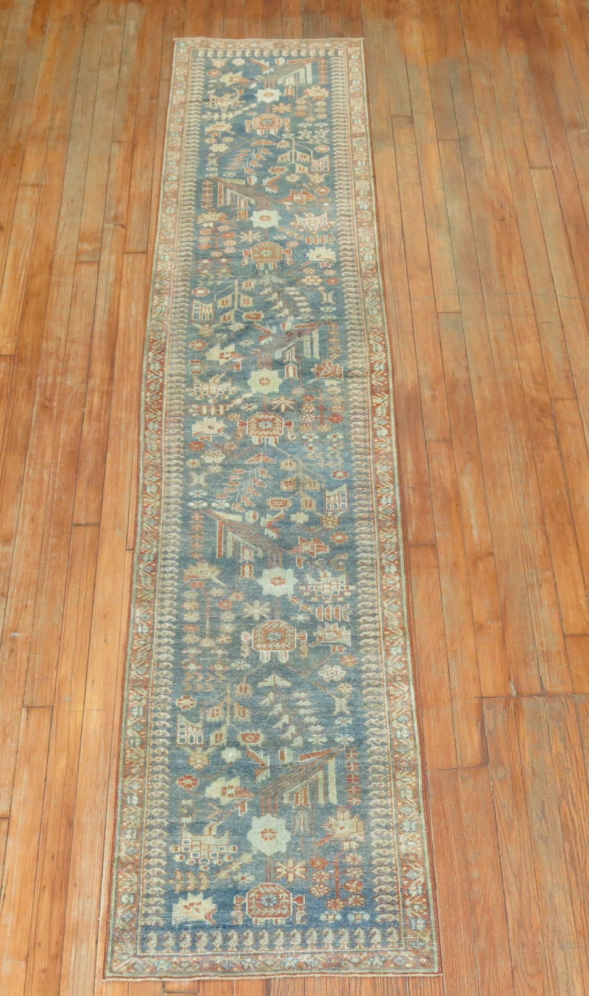 Estrecha alfombra decorativa persa Malayer en tonos tierra.

1'11'' x 8'10''