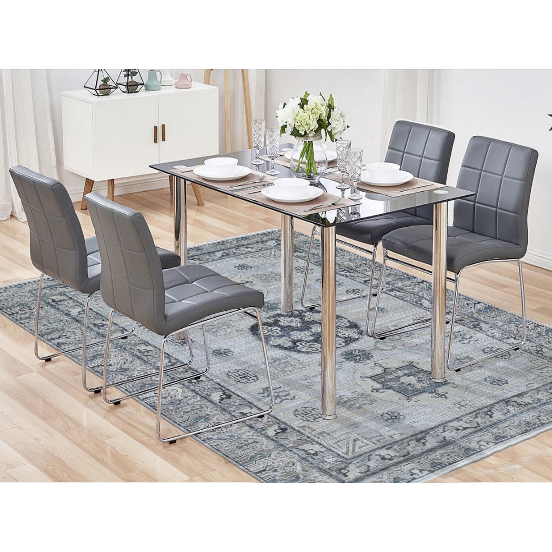 Ce fabuleux tapis noué à la main a été créé et conçu pour une résistance et une durabilité accrues. Ce tapis a été fabriqué à la main pendant des semaines selon la méthode traditionnelle qui est utilisée pour faire des
Taille exacte du tapis en