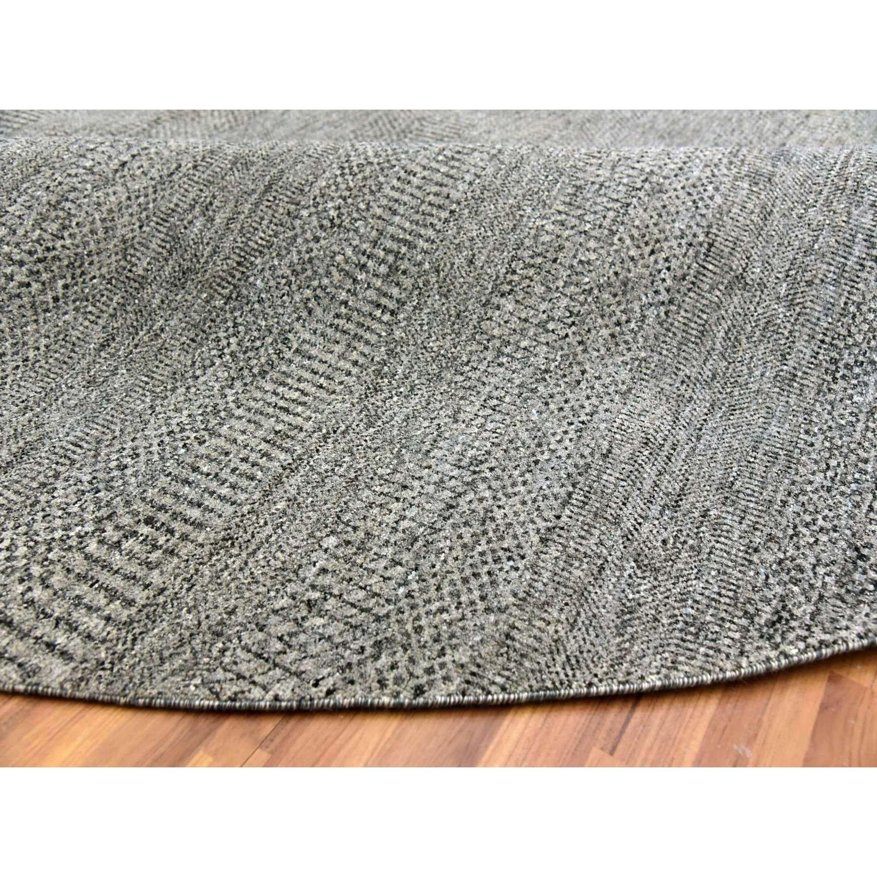 Tappeto rotondo grigio in pura lana non colorata annodato a mano con design moderno a base di erba 10'0