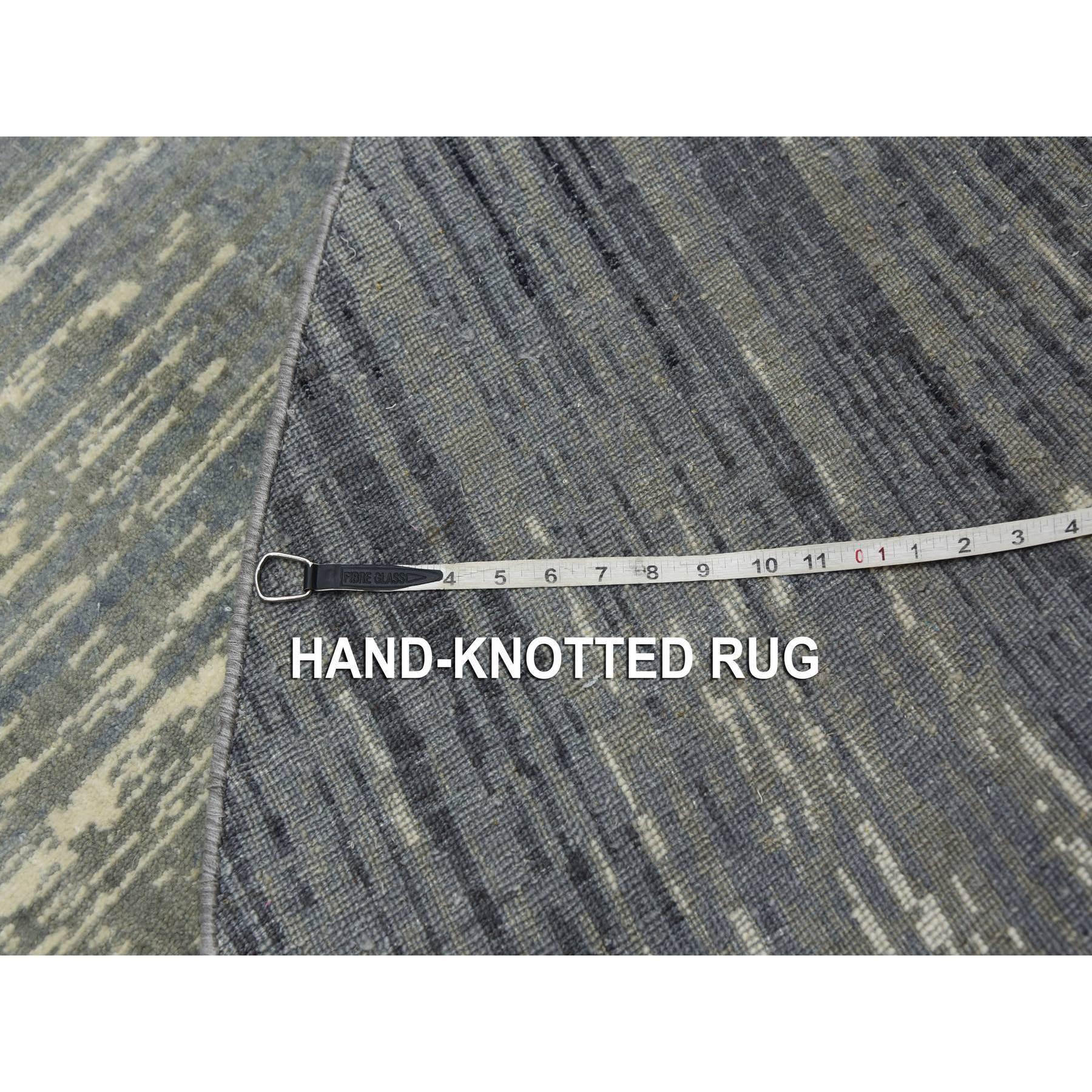 Gray Pure Wool Hand Knotted Modern Ombre Design Round Oriental Rug 7'10