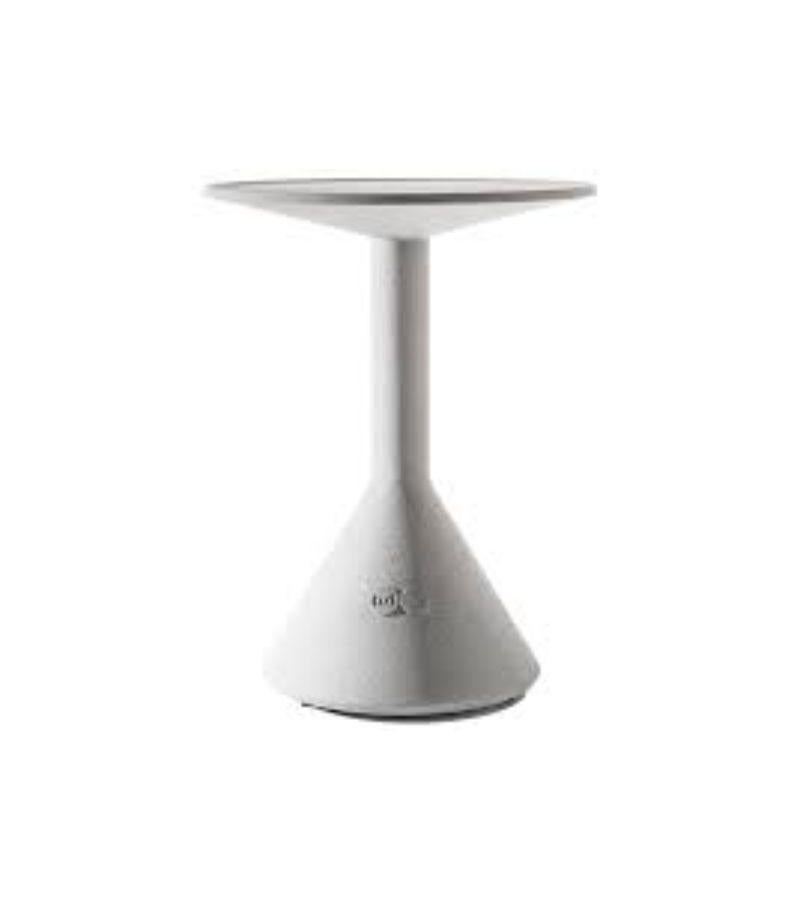 Gray side table B by Konstantin Grcic
Dimensions: Diameter 40 x H 51 cm
Materials: A solid architectural piece in grey or black. Incorporated with regulatory glides.
Available in Black. Please contact us for more information. 


A solid and