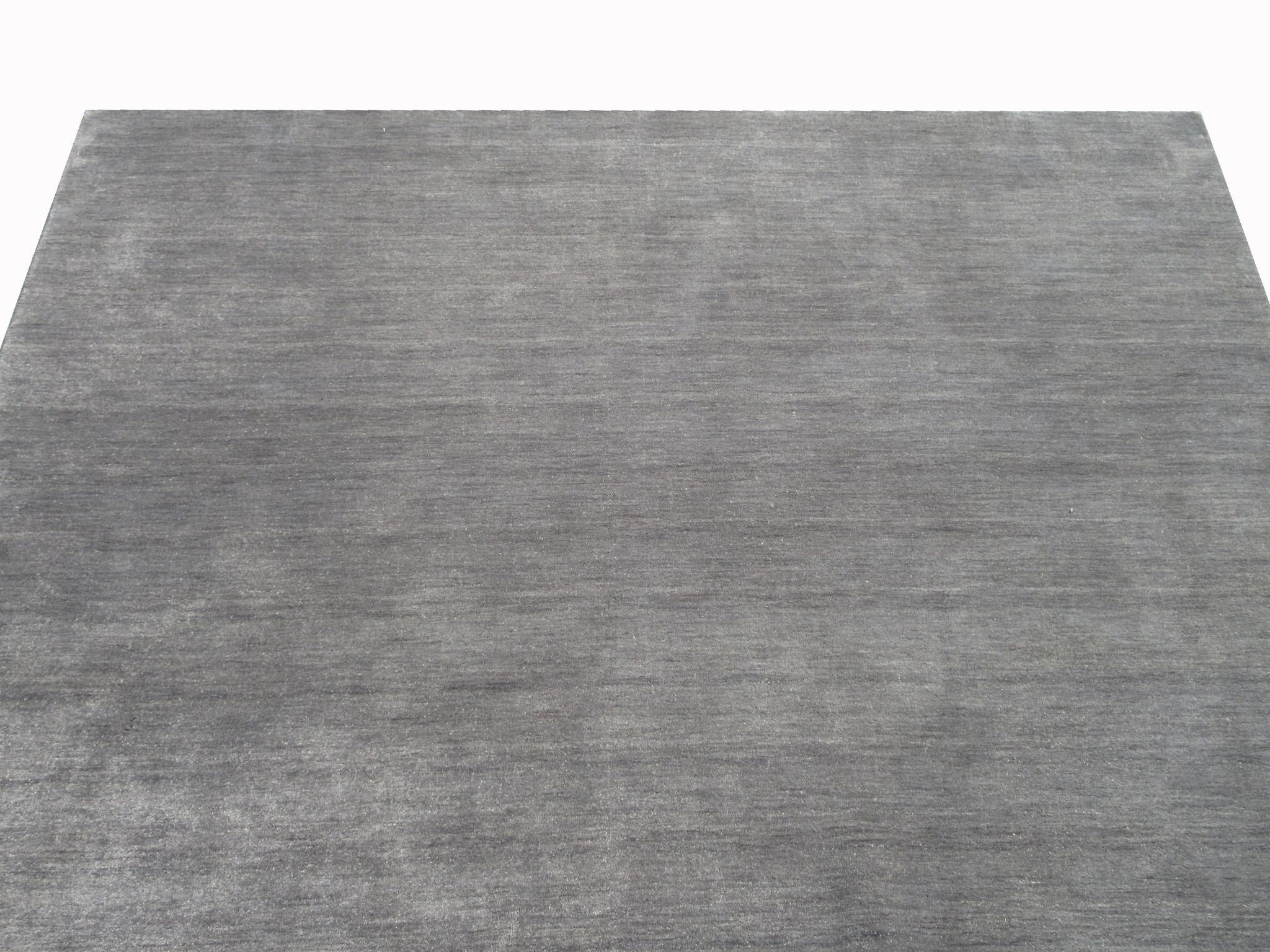 Hand-Crafted Gray Silk Modern Rug For Sale