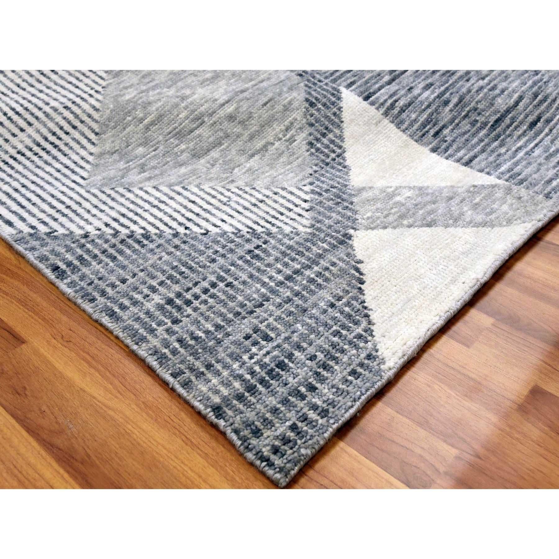 XXIe siècle et contemporain Gris Laine douce nouée à la main Géométrique Art Deco Collection Rug 9'1