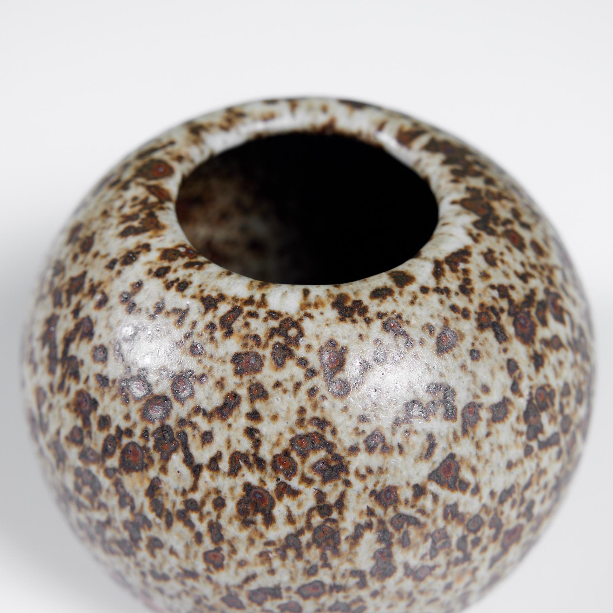 Gray Speckle Glazed Bud Vase For Sale 3