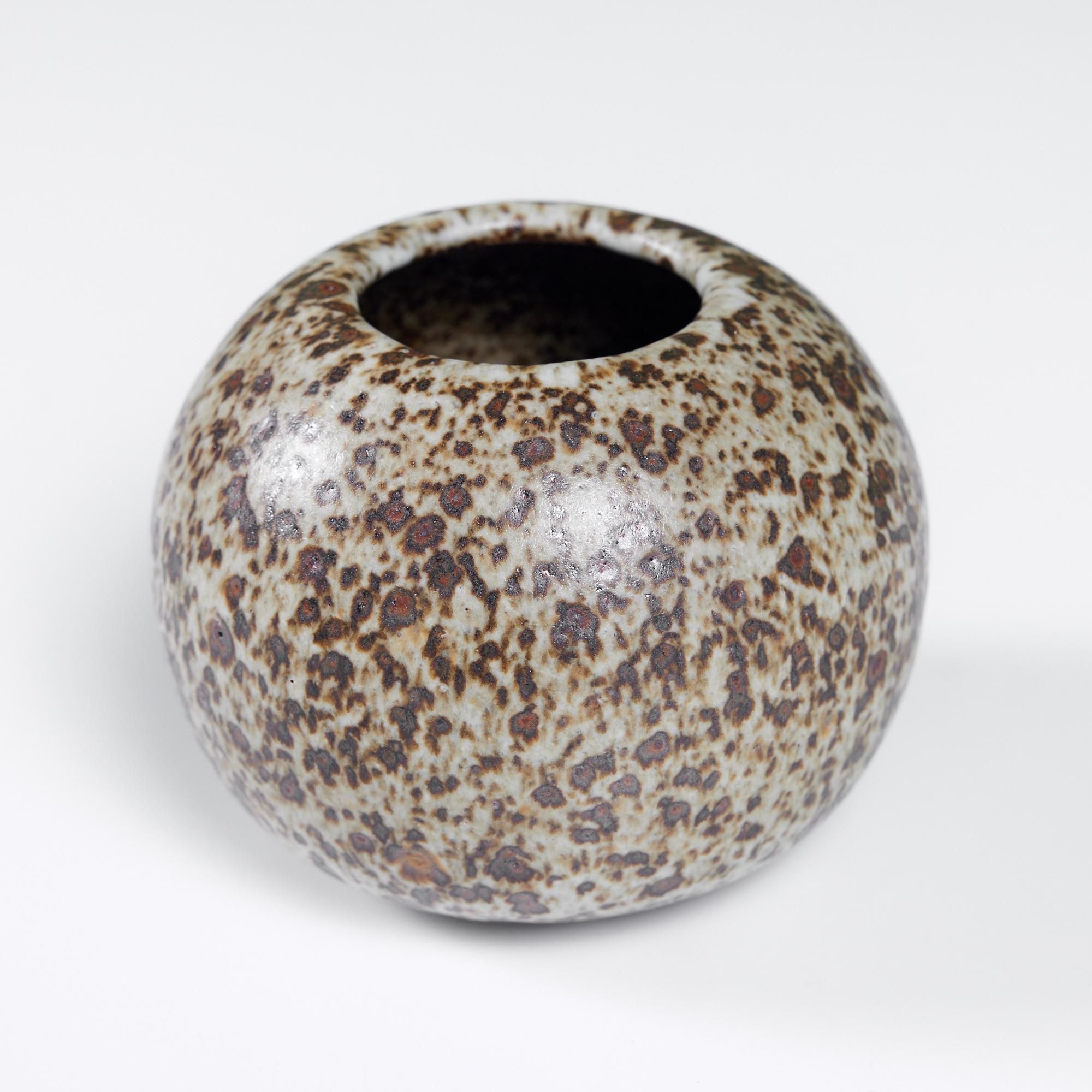 Gray Speckle Glazed Bud Vase For Sale 1