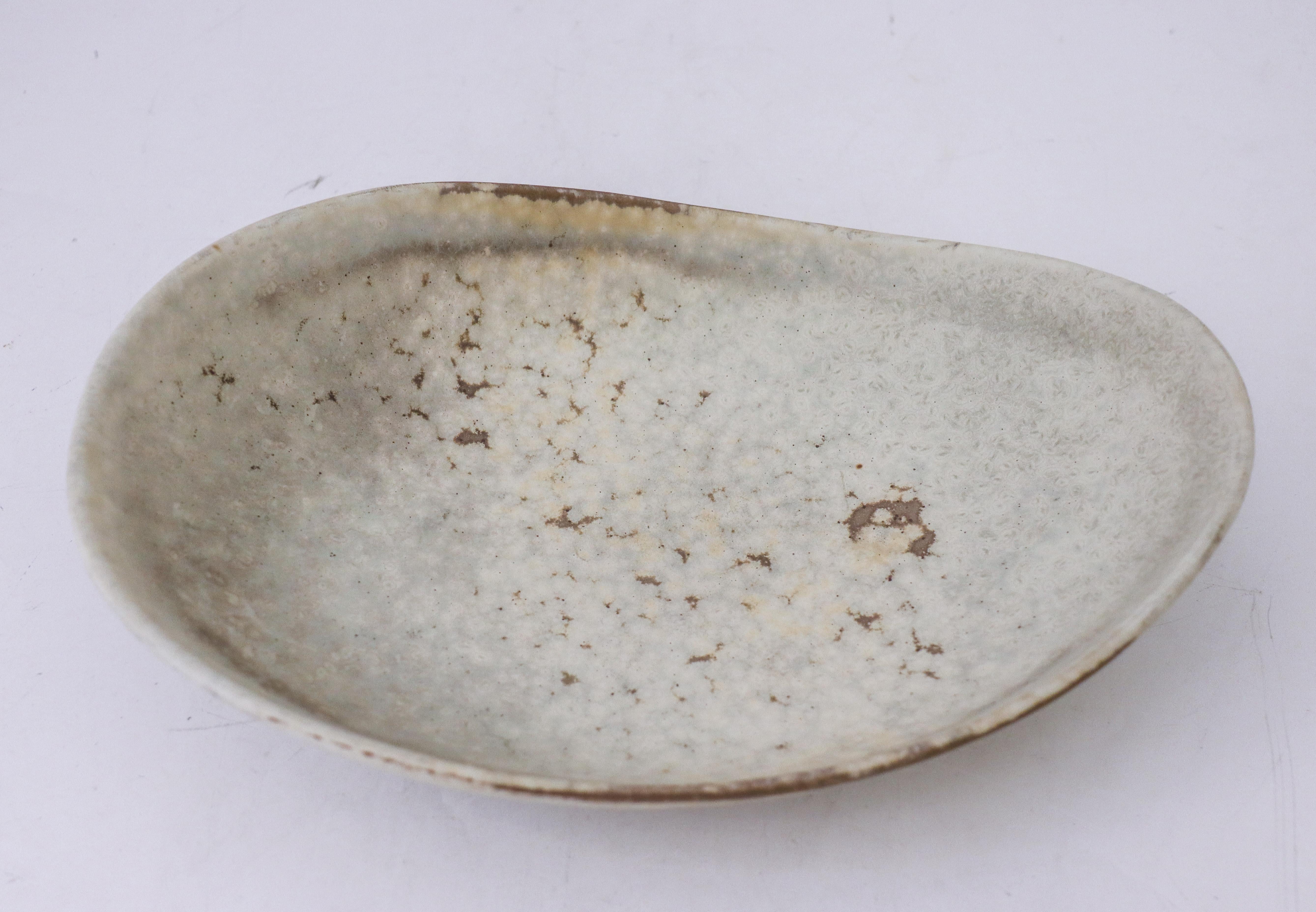 Gray Speckled Ceramic Bowl - Carl-Harry Stålhane - Rörstrand In Excellent Condition For Sale In Stockholm, SE