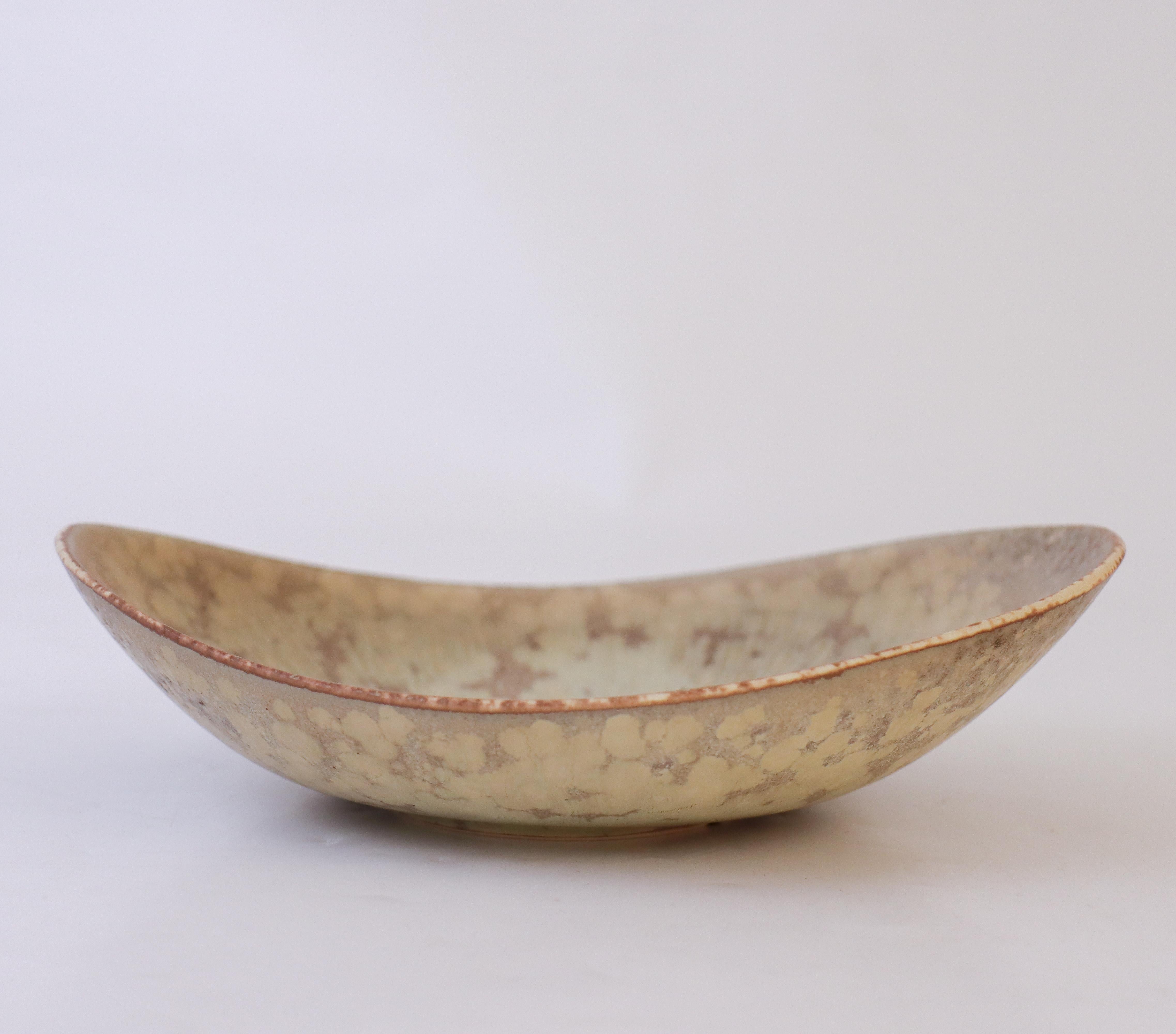 Scandinavo moderno Ciotola in ceramica grigia maculata - Carl-Harry Stålhane - Rörstrand  Metà del XX secolo in vendita