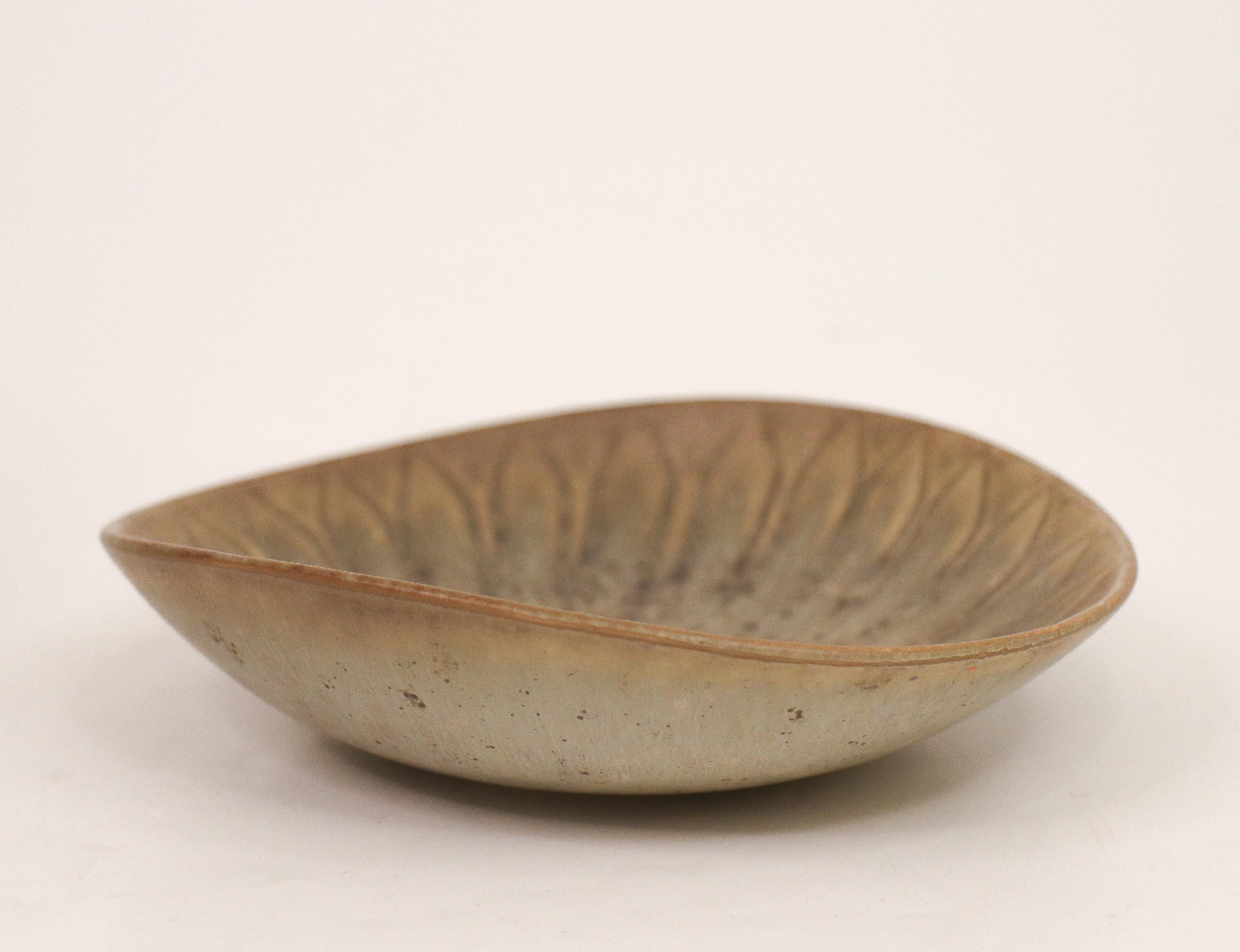 Glazed Gray Speckled Ceramic Bowl - Carl-Harry Stålhane - Rörstrand  Mid 20th Century For Sale