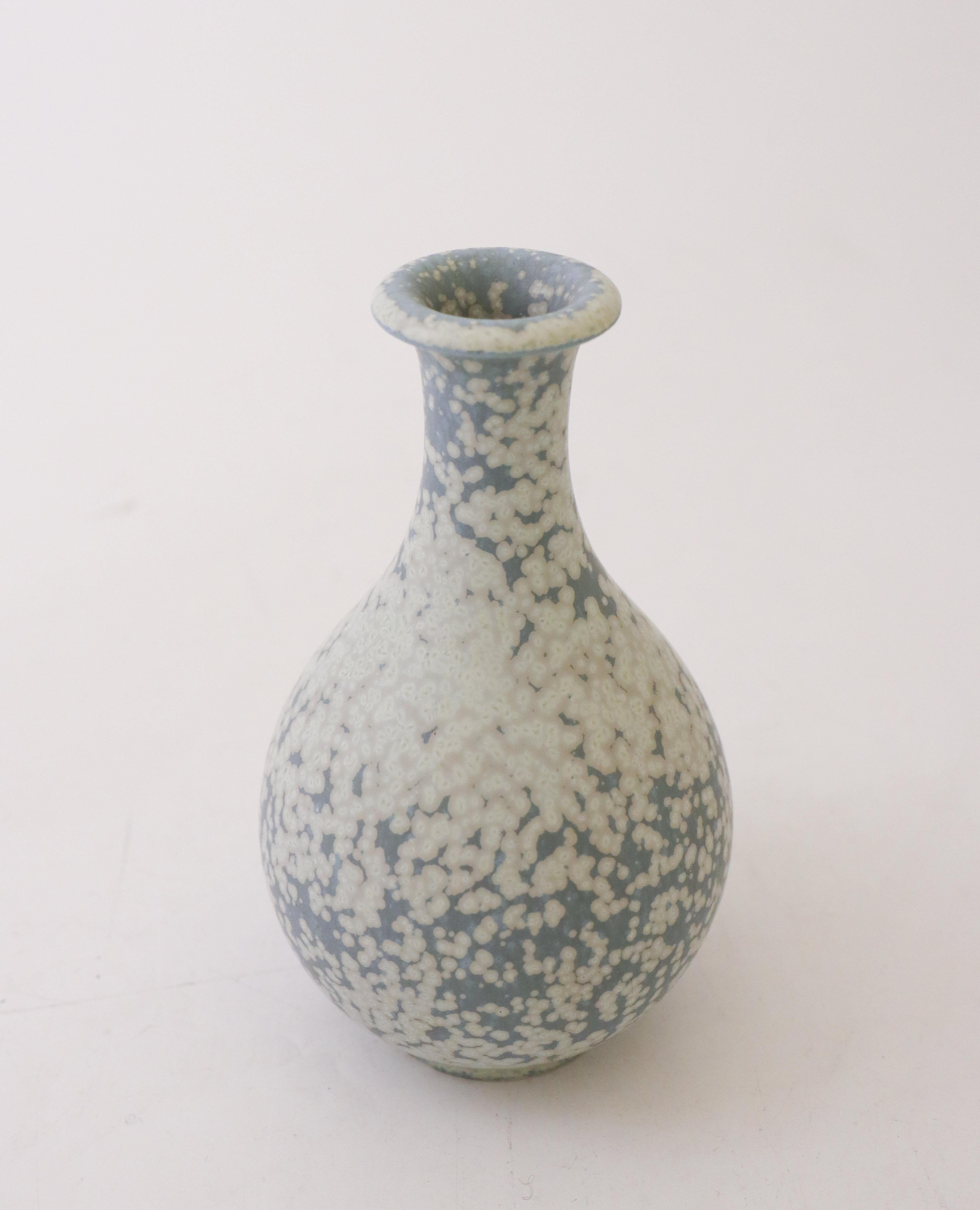 Swedish Gray Speckled Vase, Gunnar Nylund, Rörstrand, Scandinavian Mid-Century Vintage For Sale