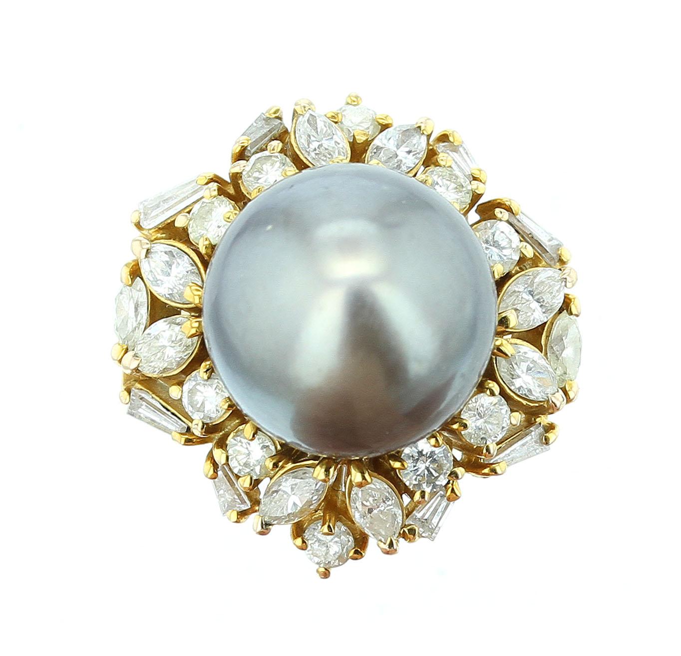 Round Cut Gray Tahitian Cultured Pearl and Diamond Ring, 14 Karat Yellow Gold