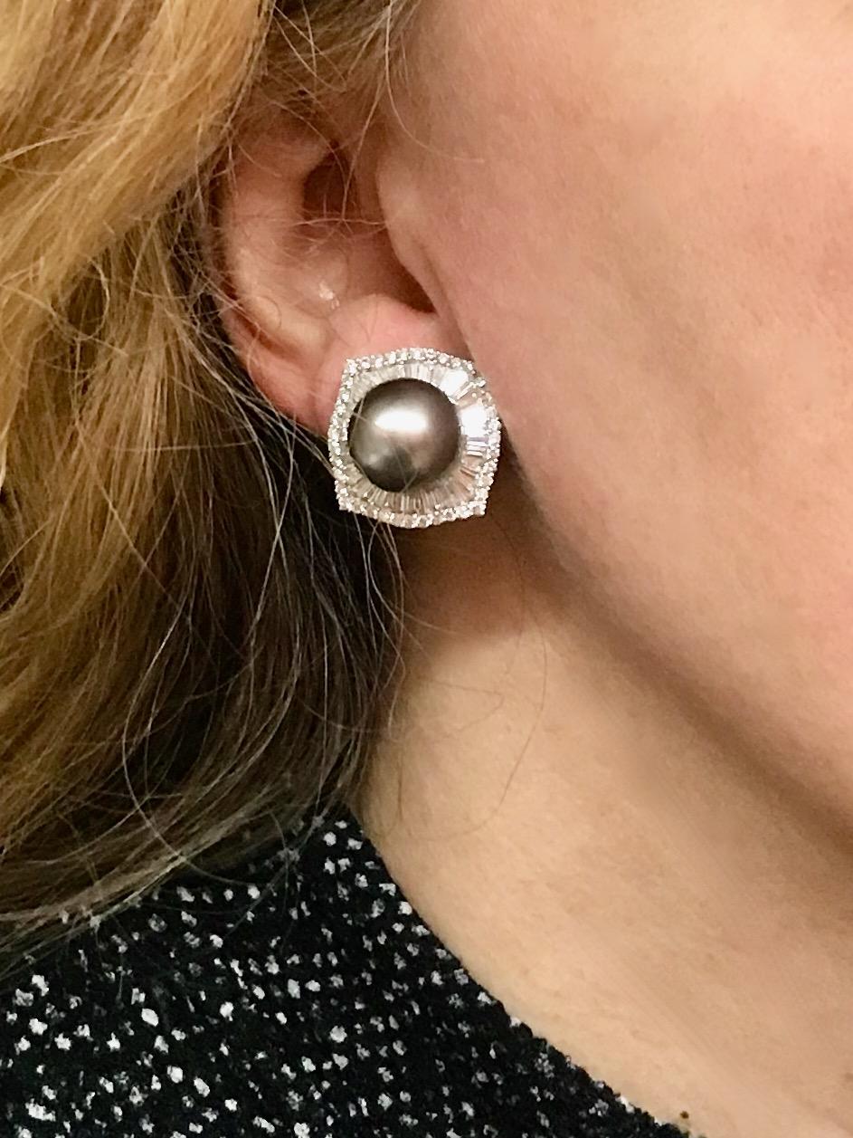 Gray Tahitian Pearls Earrings in 18 Carats White Gold and Diamonds For Sale 6