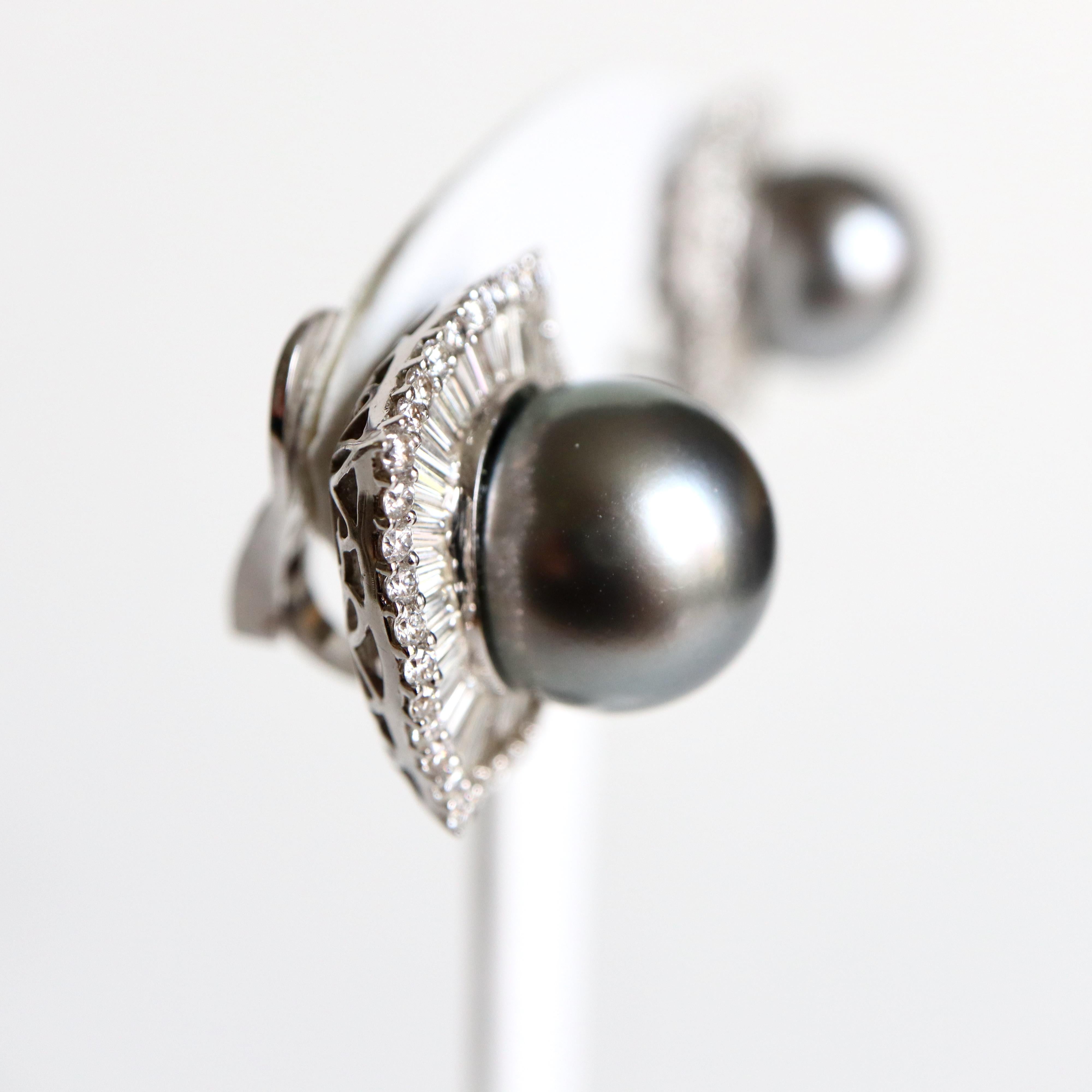 Gray Tahitian Pearls Earrings in 18 Carats White Gold and Diamonds For Sale 3