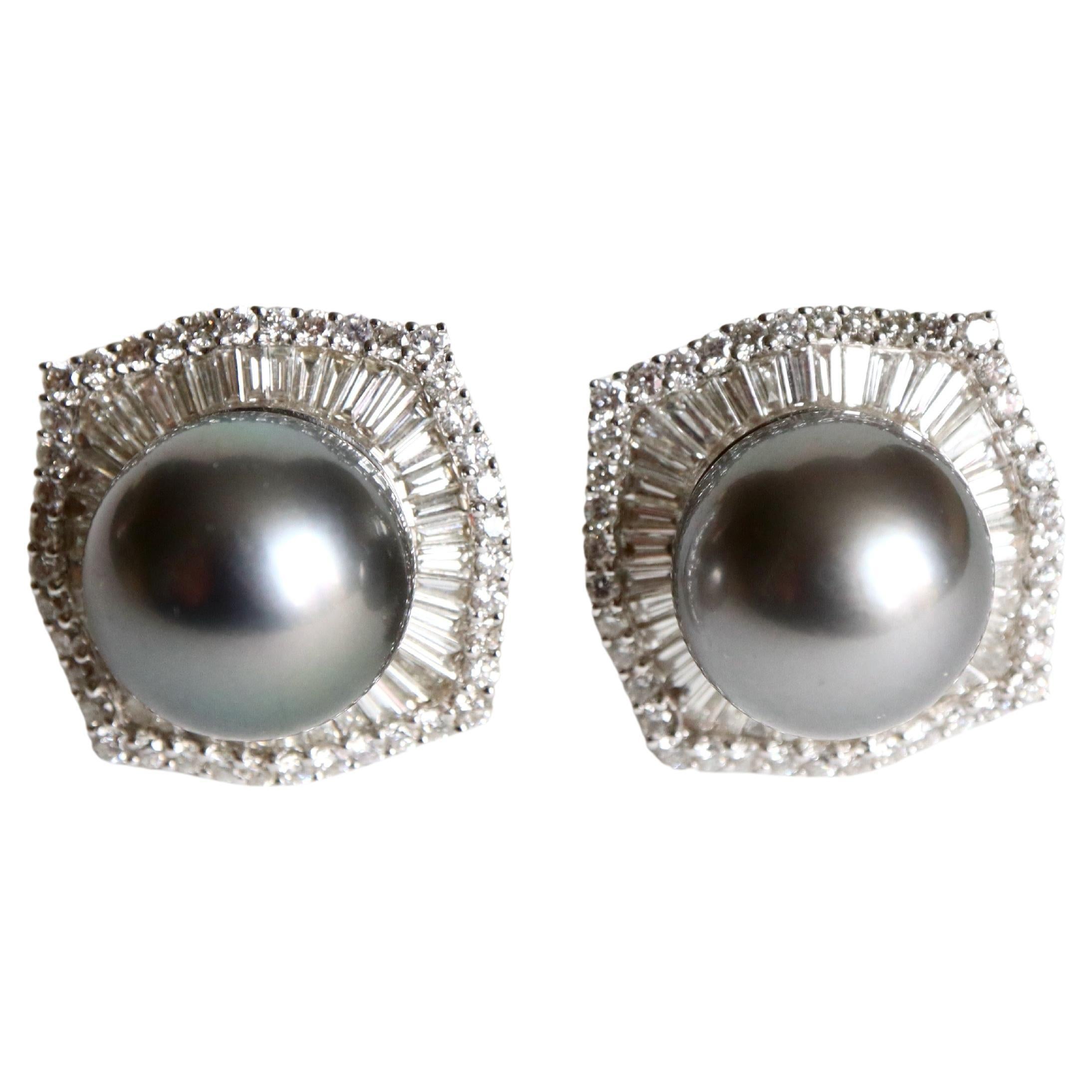 Gray Tahitian Pearls Earrings in 18 Carats White Gold and Diamonds