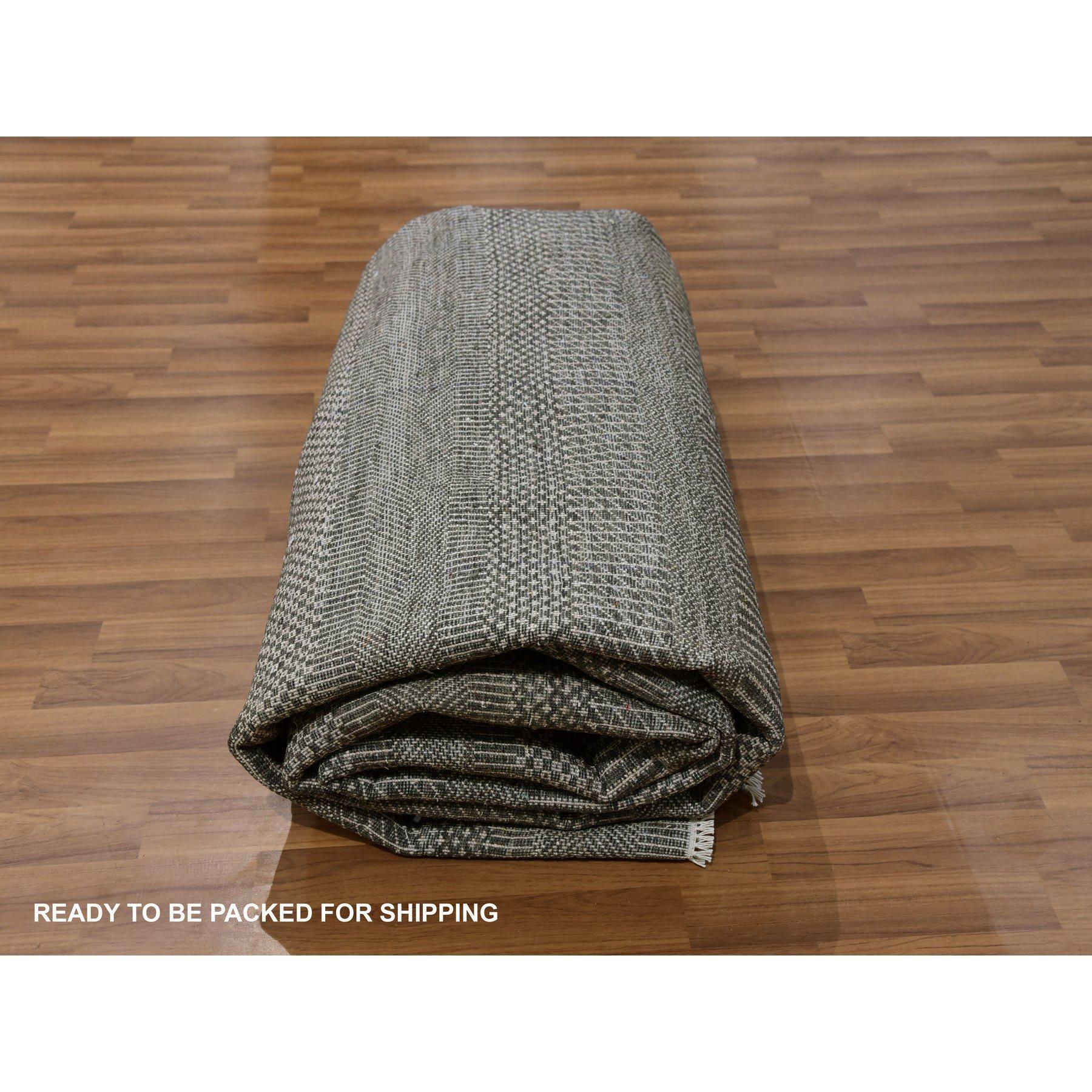 Handgeknüpfter moderner orientalischer Teppich aus Wolle und Seide in Grau in Grautönen auf Tone mit Grasmuster im Angebot 4