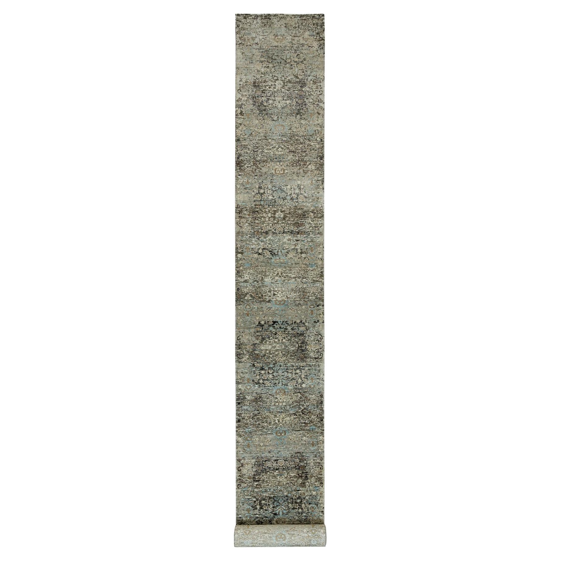 Grauer, handgeknüpfter, persischer, XL-Läufer aus Seide und Wolle, Übergangsstil, 2'8" x 23'10"