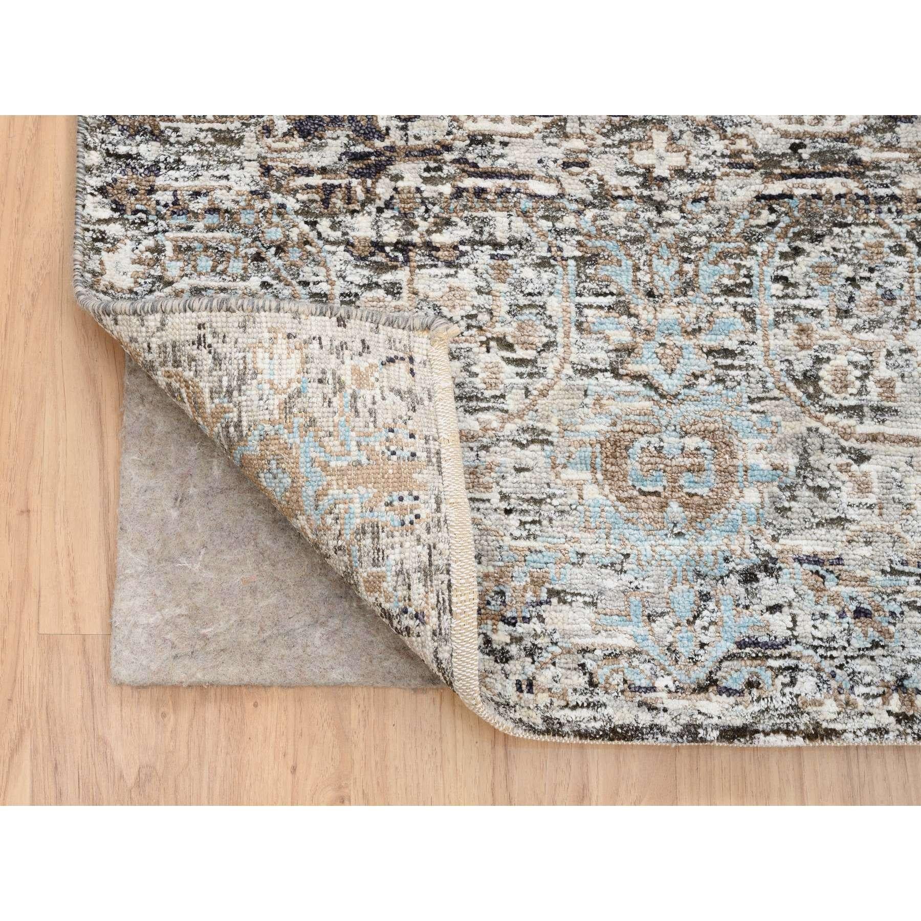 Tribal Tapis de couloir transitionnel persan gris avec laine nouée à la main 2'7