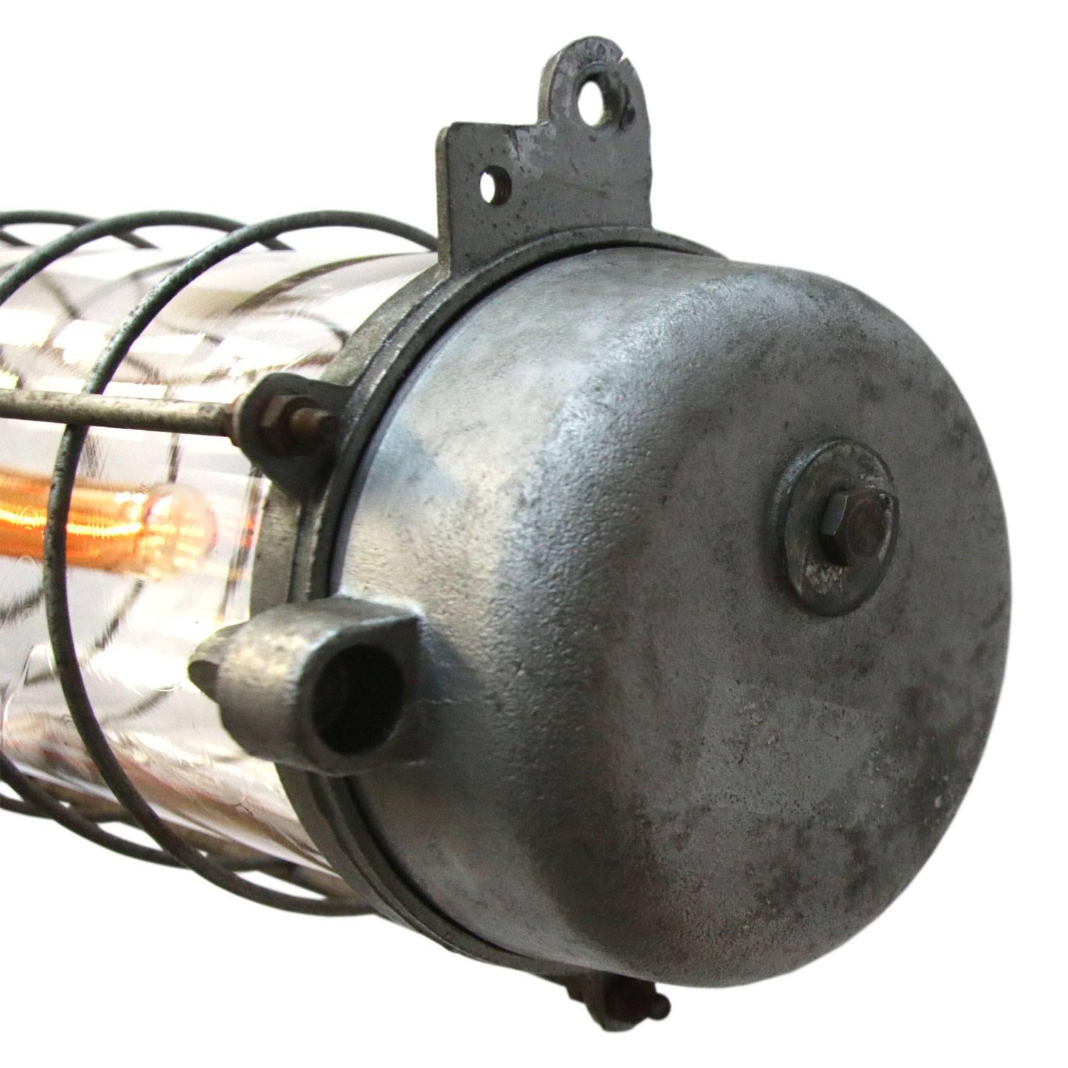 Moulage Lampe à suspension industrielle vintage en aluminium coulé gris en vente