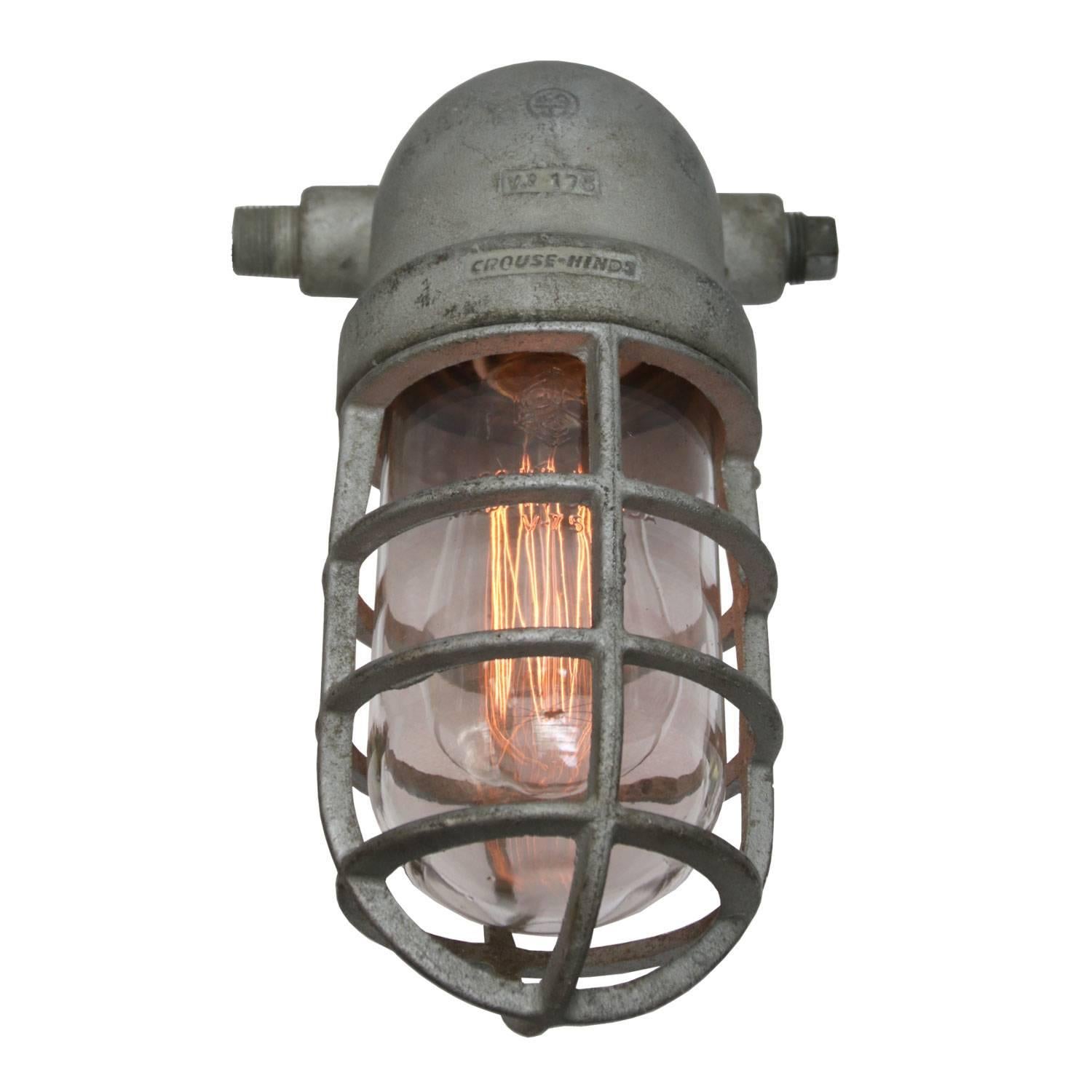 Crouse Hinds USA Industrial wall light. Cast aluminium with clear glass.

Weight: 2.7 kg / 6 lb

All lamps have been made suitable by international standards for incandescent light bulbs, energy-efficient and LED bulbs. E26/E27 bulb holders and