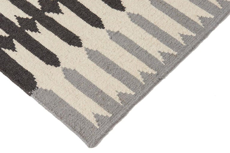 Gray and White Stripe Modern Geometric Dhurrie Wool Rug For Sale at 1stdibs
