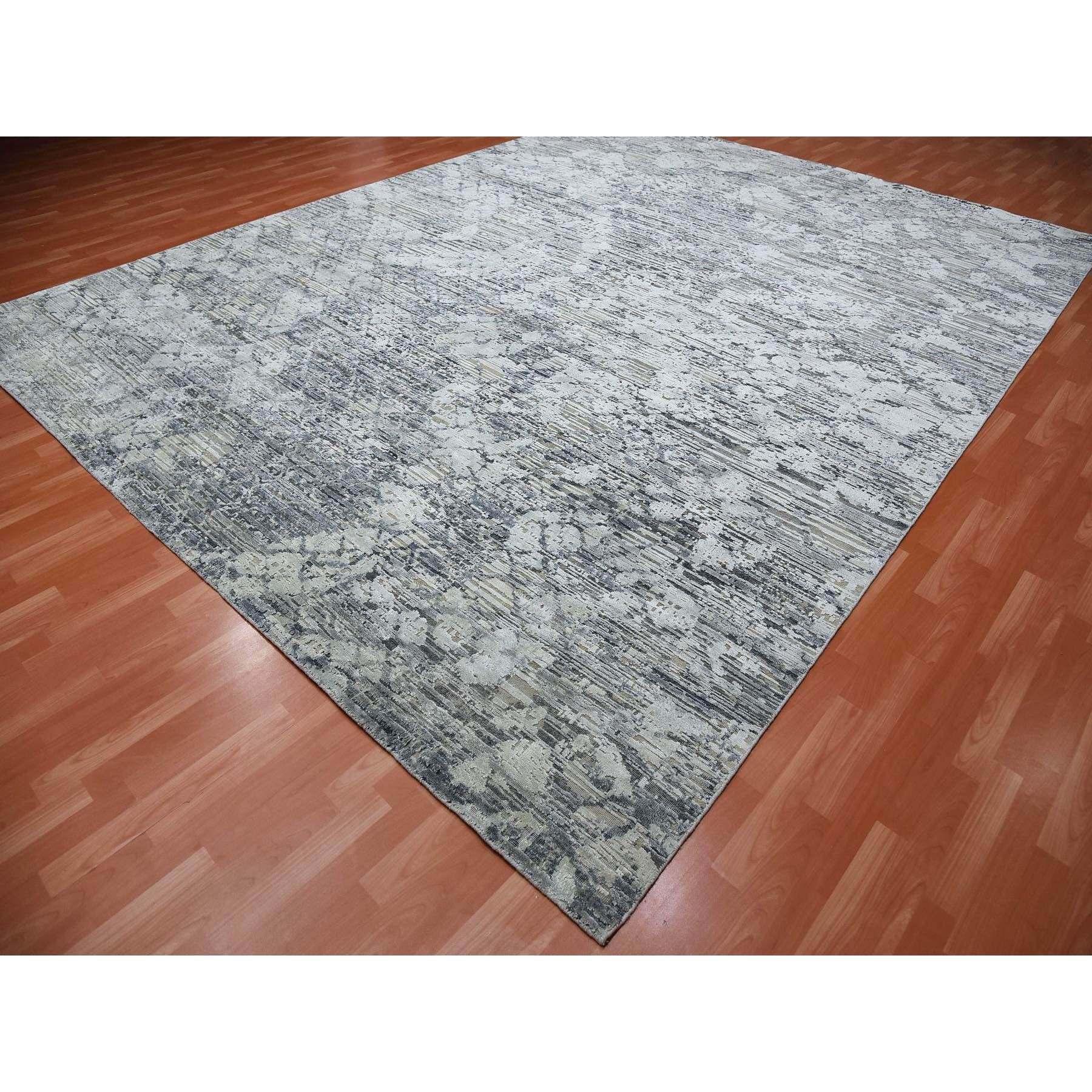 Handgeknüpfter orientalischer Teppich aus reiner Seide mit strukturierter Wolle in Grau und Beige 11'9