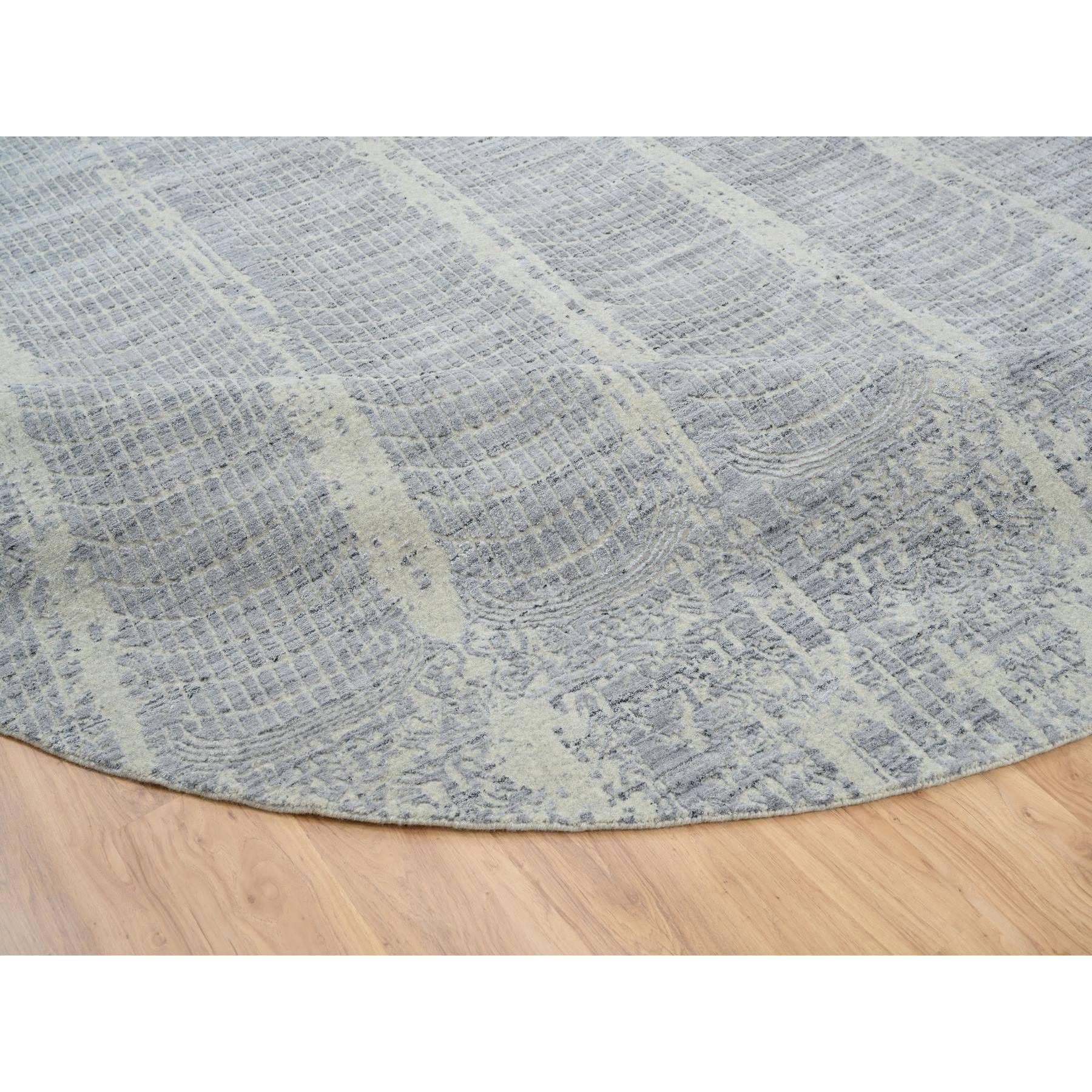 XXIe siècle et contemporain Tapis rond noué à la main en laine grise et jacquard de soie à base de plantes 12'0