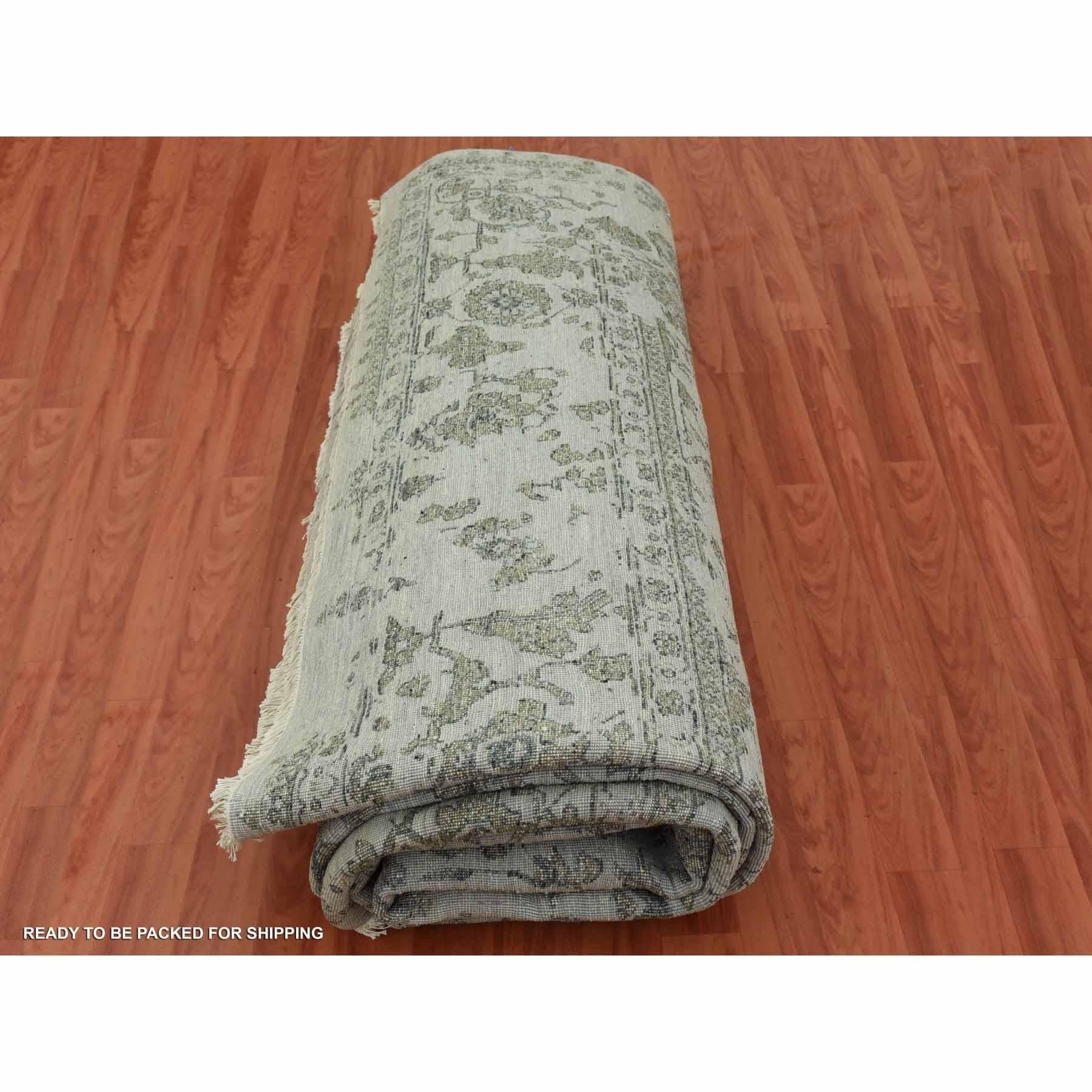 Tappeto grigio in lana e seta annodato a mano di design persiano Erased Heriz 9'10