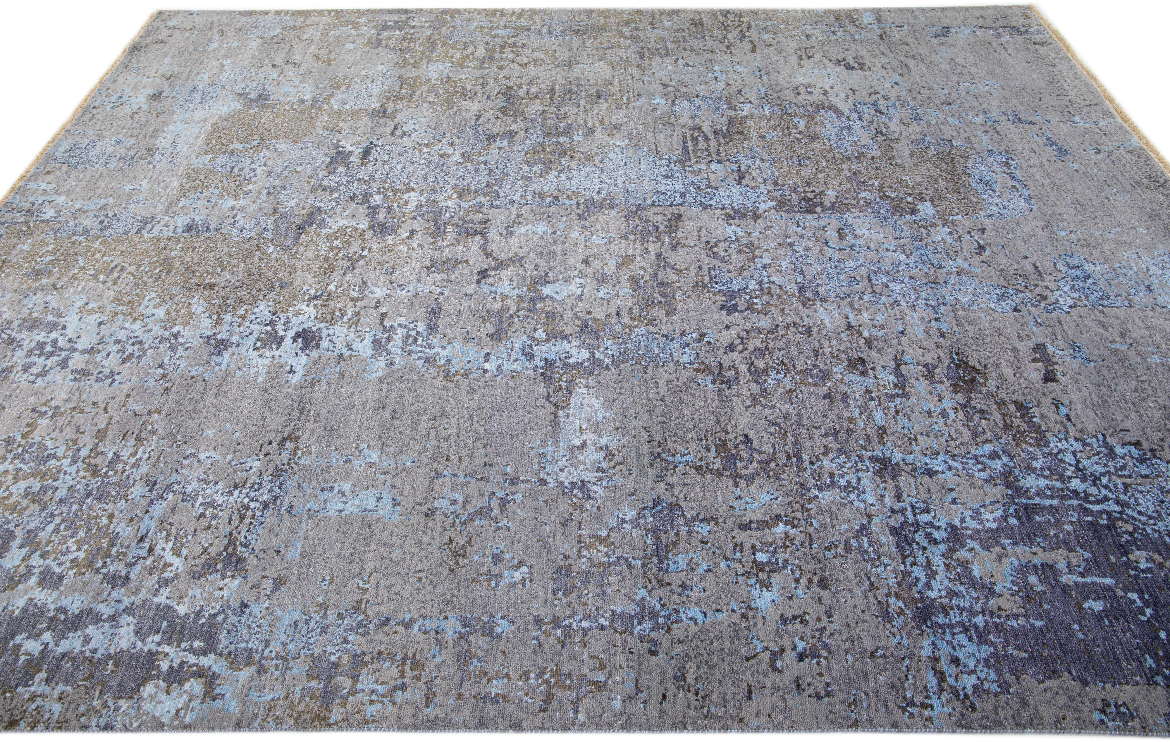 Hand-Knotted Gray Wool & Silk Rug Modern Handmade with Abstract Motif For Sale
