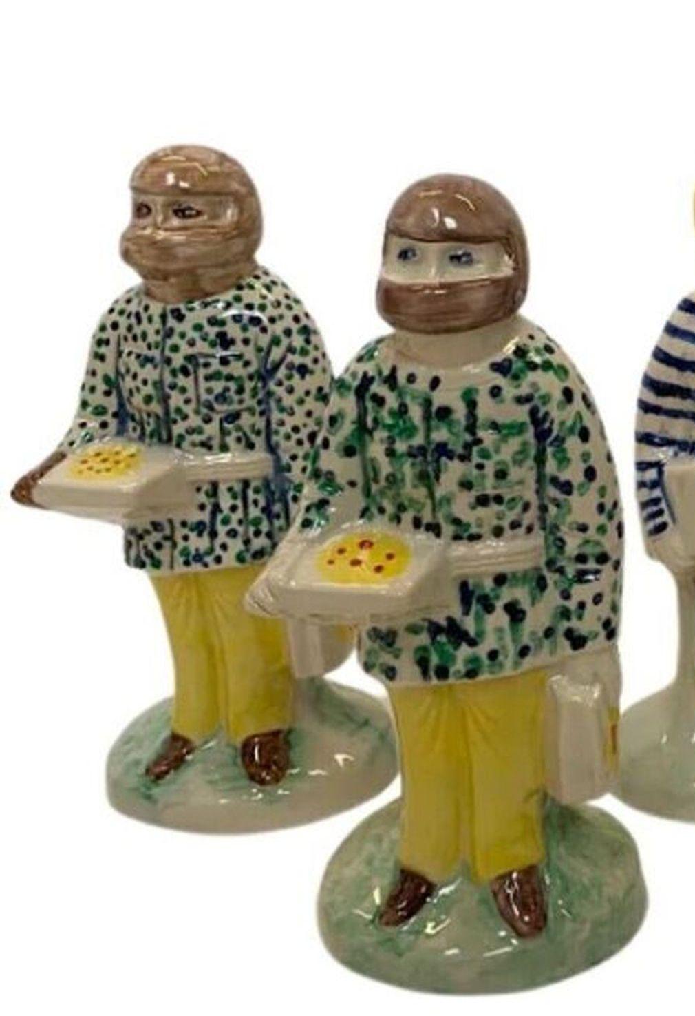Key Workers (ensemble de quatre sculptures de Grayson Perry en vente 3