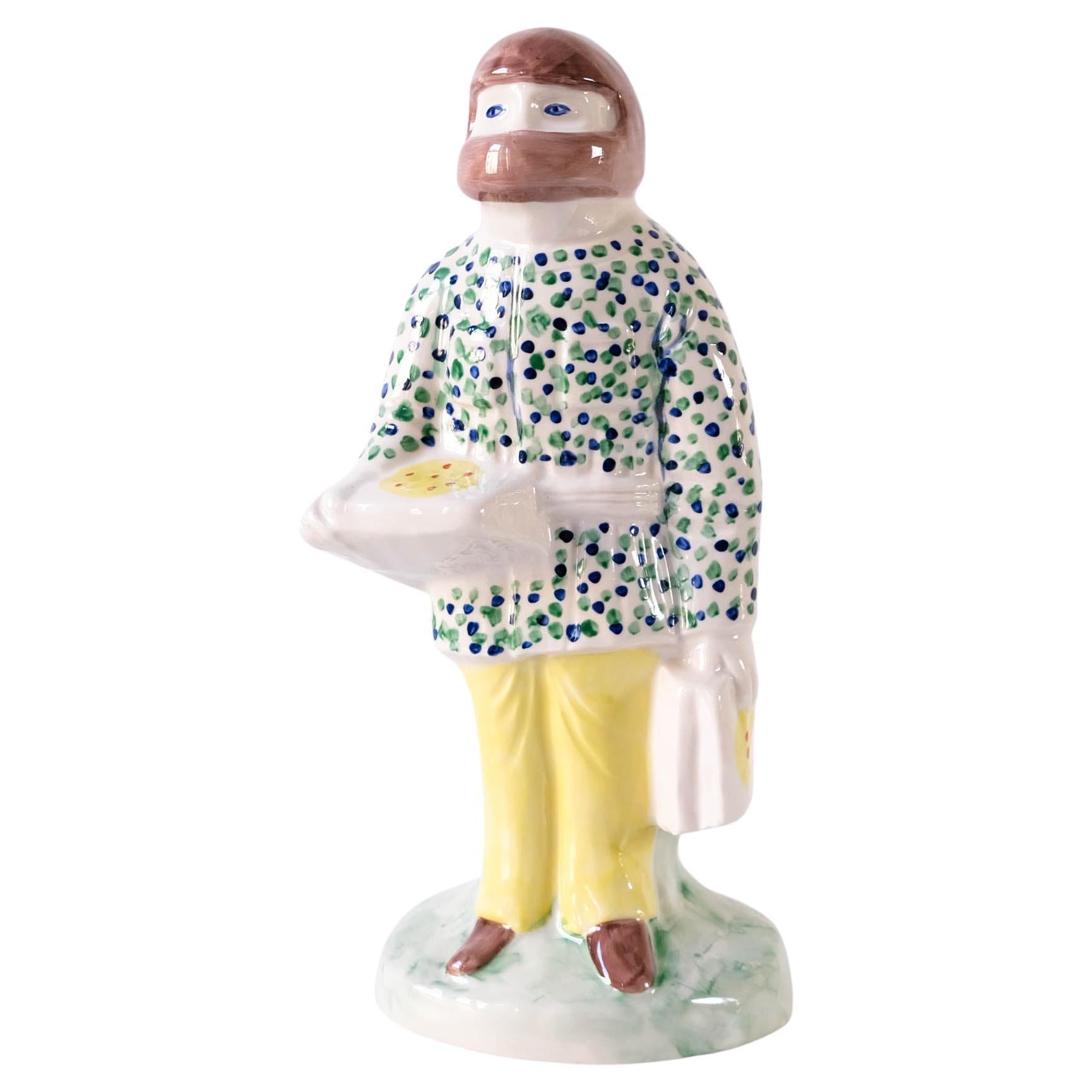 Figure Staffordshire « Design 1 » de Grayson Perry « Key Worker », 2021