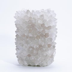 Vase Grayson en quartz clair de Kathryn McCoy