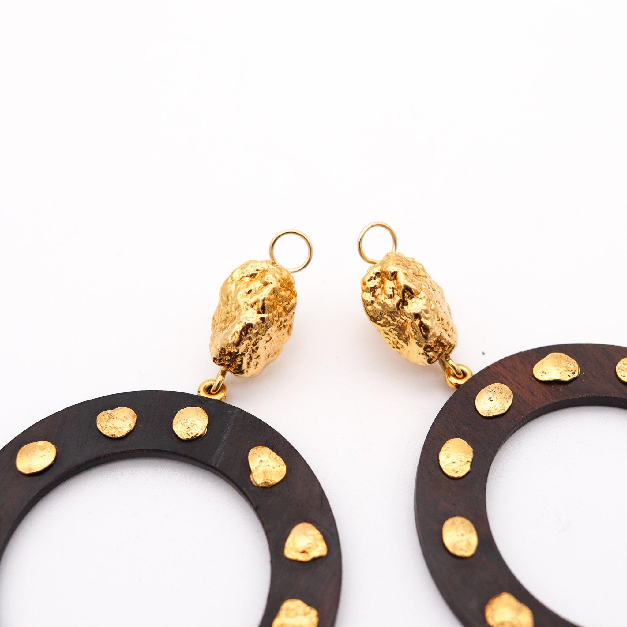 GRAZIA & MARICA VOZZA Circles Ebony-Wood Dangle Earrings In 18Kt Yellow Gold In Excellent Condition For Sale In Miami, FL