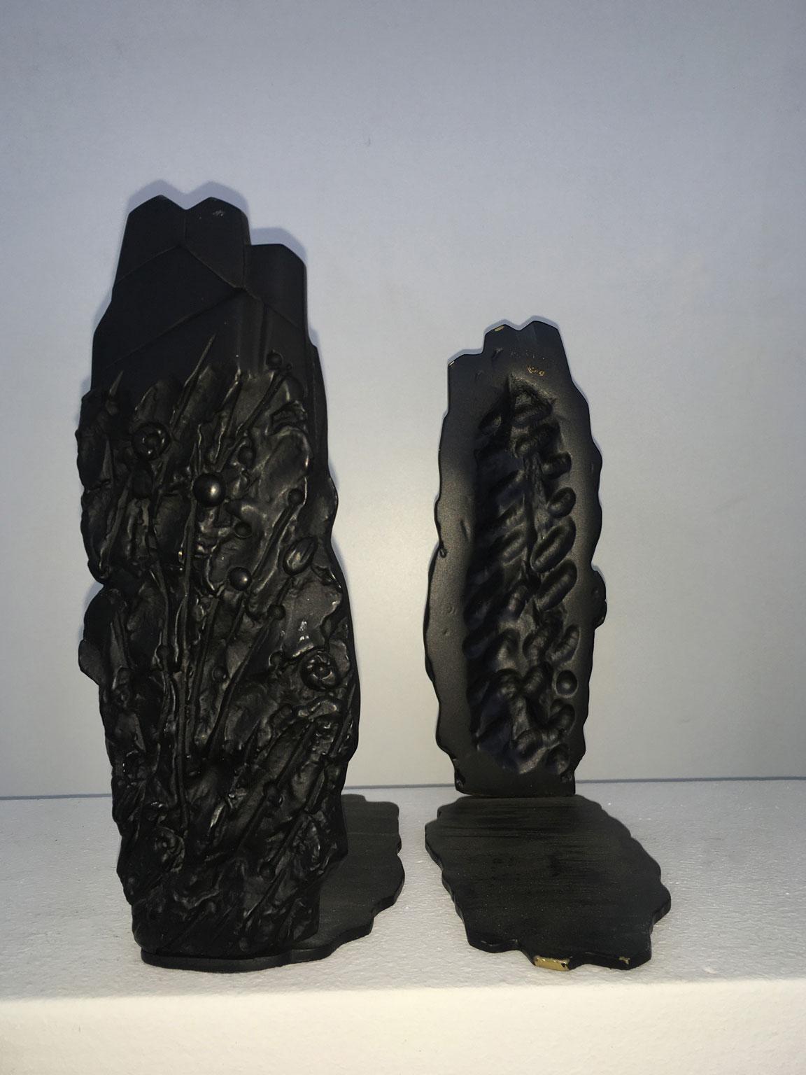 Postmoderne schwarze abstrakte Skulptur aus Bronze, Italien, 1980  Graziano Pompili-Buchstütze im Angebot 13