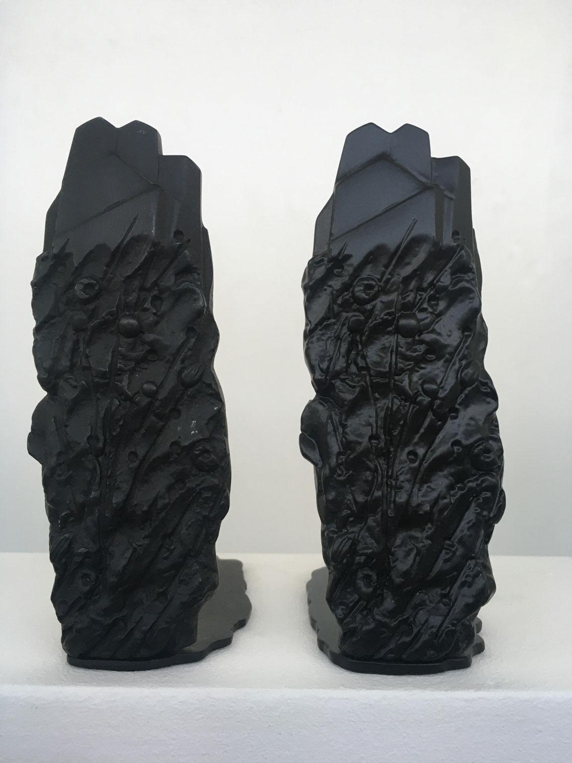 Postmoderne schwarze abstrakte Skulptur aus Bronze, Italien, 1980  Graziano Pompili-Buchstütze