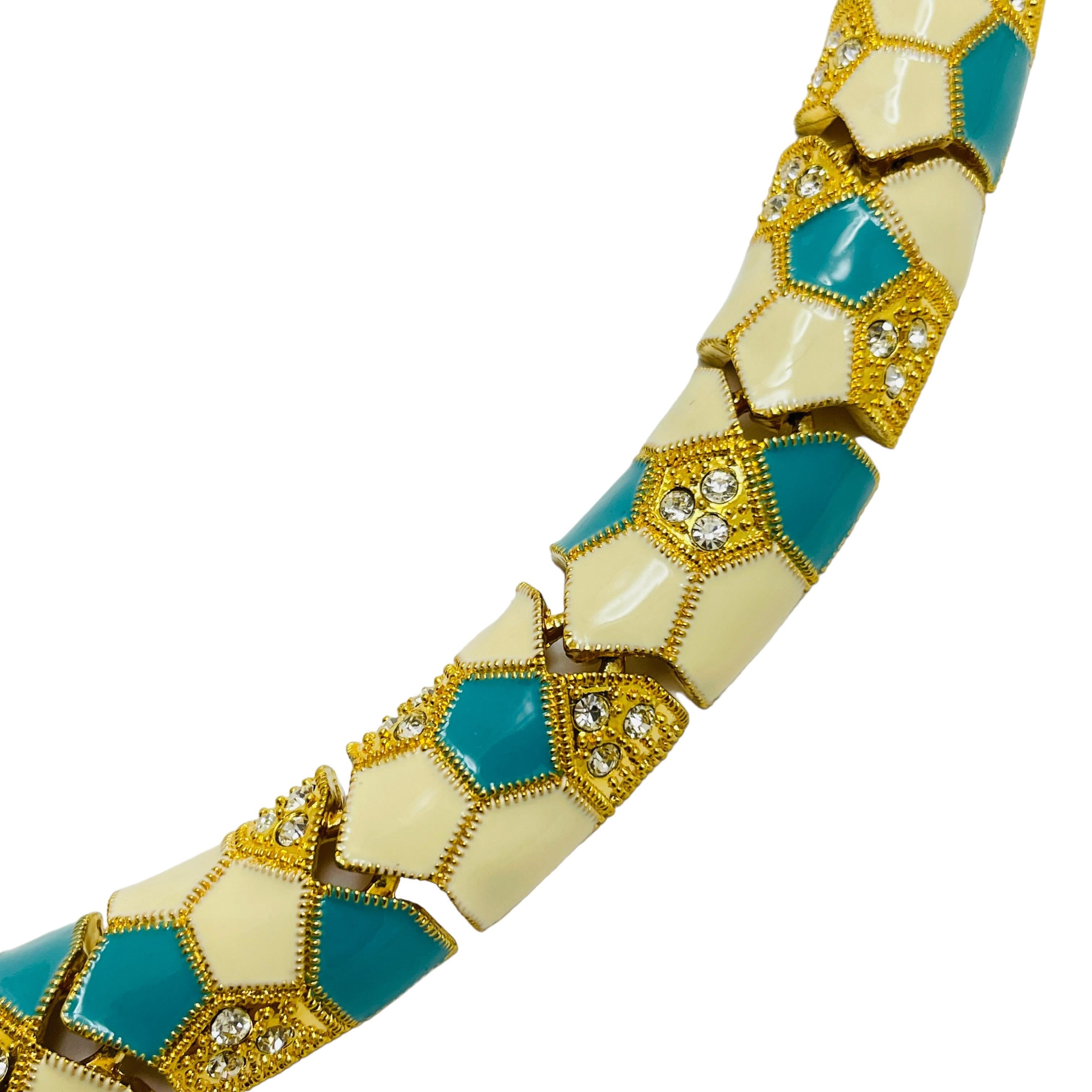 DETAILS

• signed GRAZIANO  

• gold plated with crystals and enamel

• vintage designer necklace

MEASUREMENTS  

• 

CONDITION

•  very good vintage condition with minimal signs of wear 

 Sku 42

❤️❤️  VINTAGE DESIGNER JEWELRY ❤️❤️

❤️❤️ 