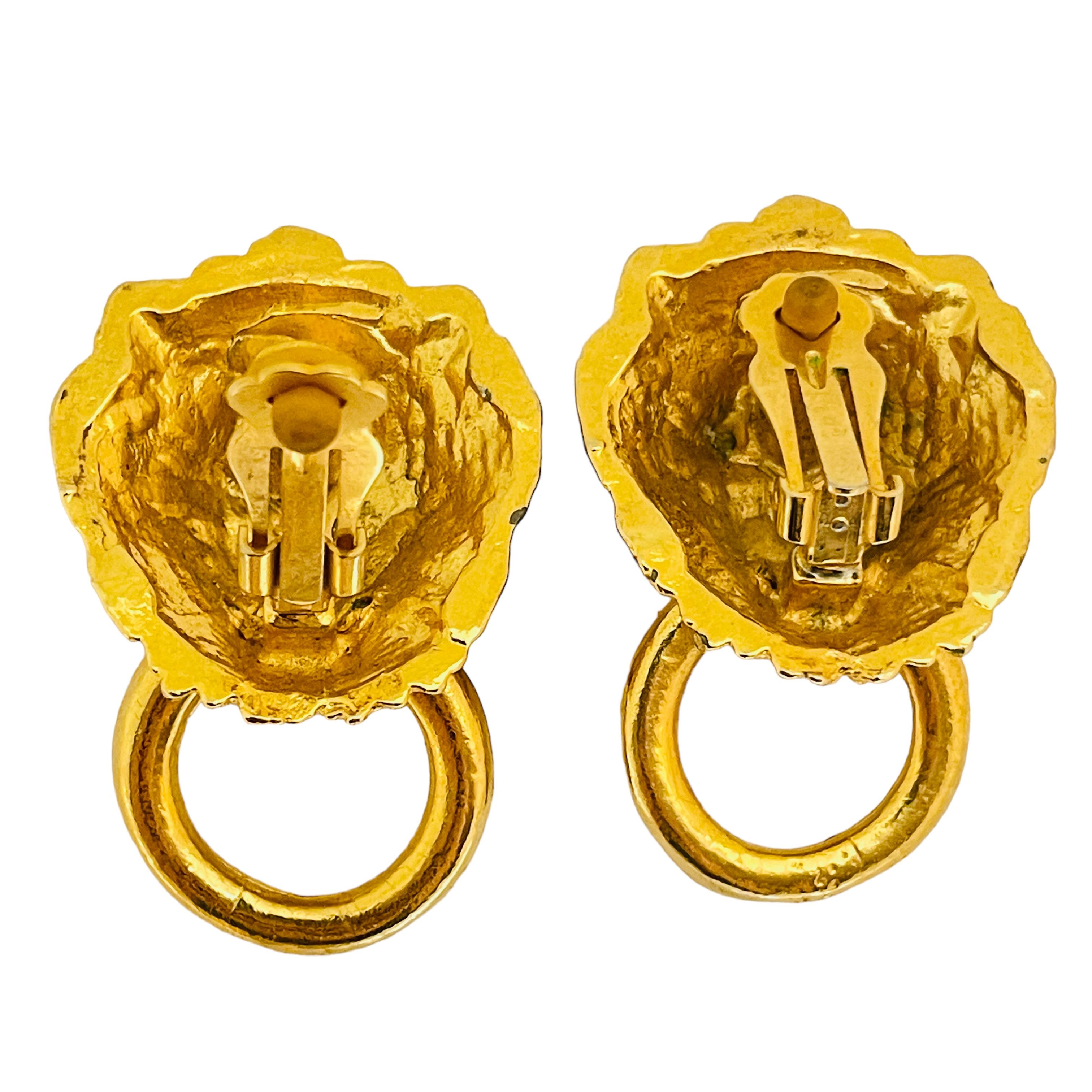 GRAZIANO signed vintage lions head door knocker designer runway clip on earrings In Good Condition For Sale In Palos Hills, IL