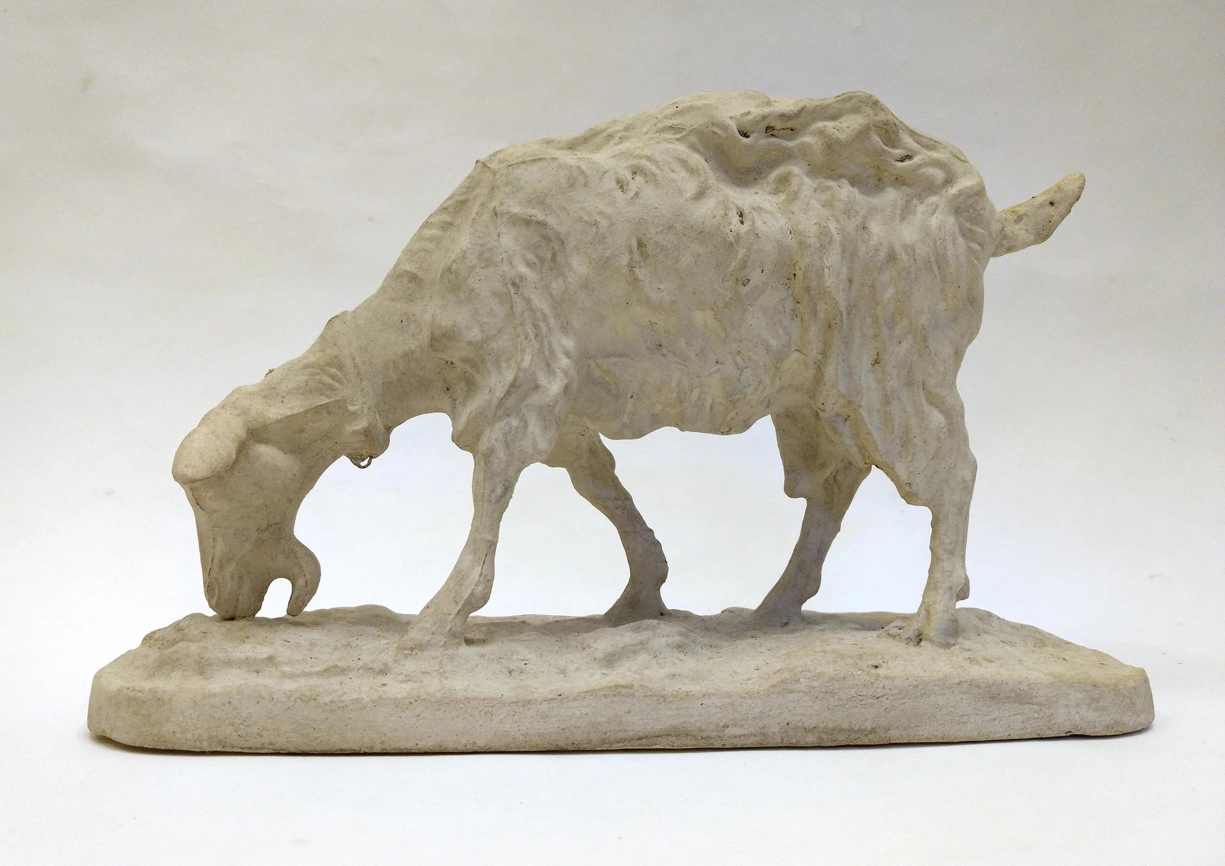 Grazing goat, par Jules-Pierre Mêne, circa 1844.

Workshop plaster.

Biography

Pierre-Jules Mêne, France (1810 – 1879)

French sculptor.

Son of a copper turner, Pierre-Jules Mêne was born in the popular district of Faubourg-Saint-Antoine. In 1822,