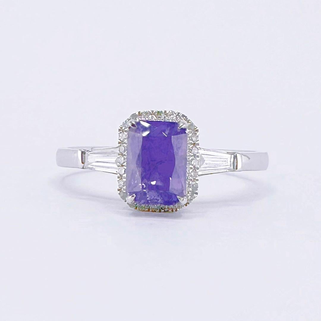 GRC Certified 1.09 CT Color-Changing Sapphire 18K White Gold Ring with Diamonds

1 Natural Color-Changing Sapphire - 1.09 CT
Purplish Blue (daylight) / Purplish Red (incandescent light)
Brilliant Cut

Diamonds - 0.10 CT
18K Gold - 1.66 GM