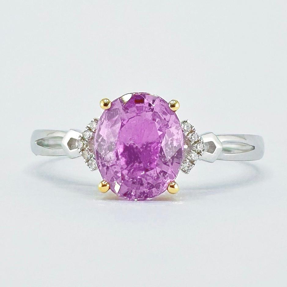 Anello in oro bianco 18 carati con zaffiro rosa violaceo certificato GRC 1,19 CT e diamanti

1 Zaffiro rosa violaceo - 1,19 CT
Taglio brillante
Certificazione GRC

Diamanti - 0,06 CT
Oro 18K - 1,85 GM